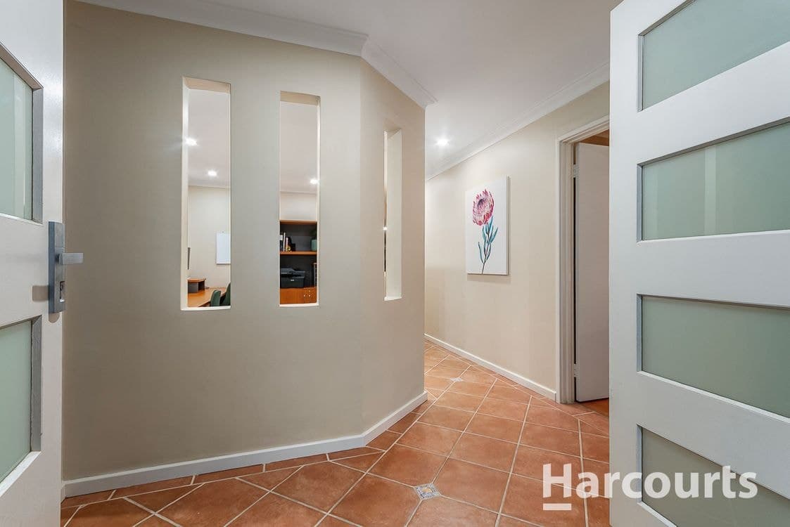 30 Orwell Crescent, WOODVALE, WA 6026, Woodvale - Thumbnail 3