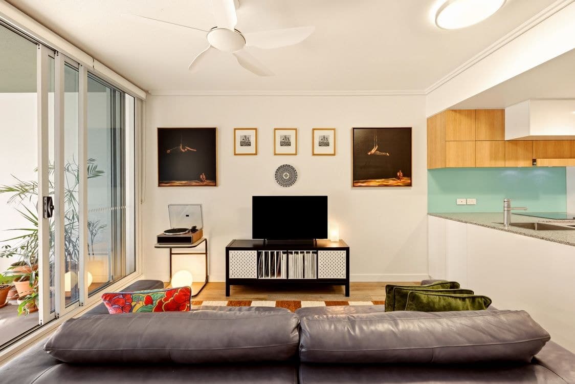 110/113 Commercial Road, TENERIFFE, QLD 4005, Teneriffe - Thumbnail 2