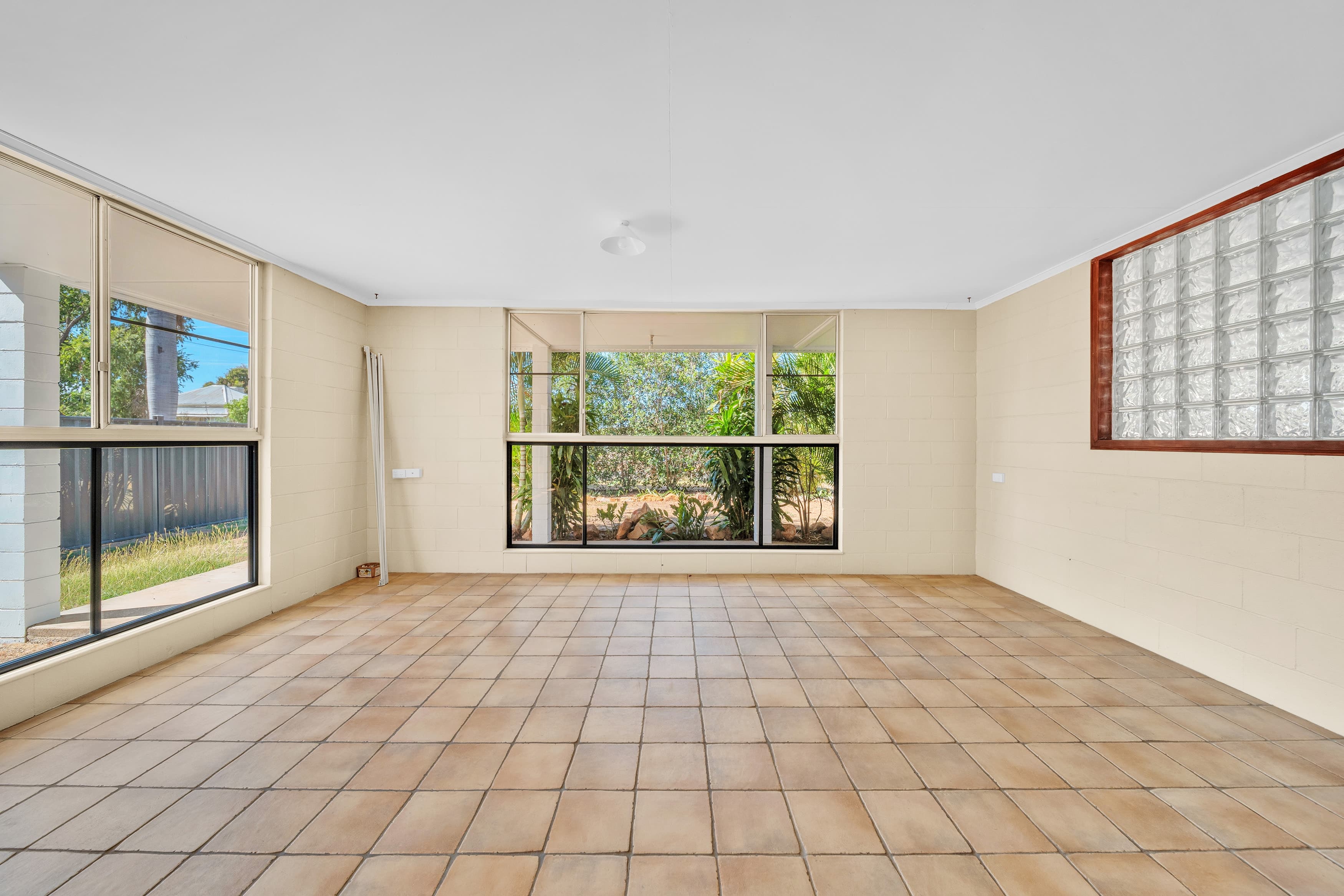 91 Anakie Street, EMERALD QLD 4720, Emerald - Thumbnail 5