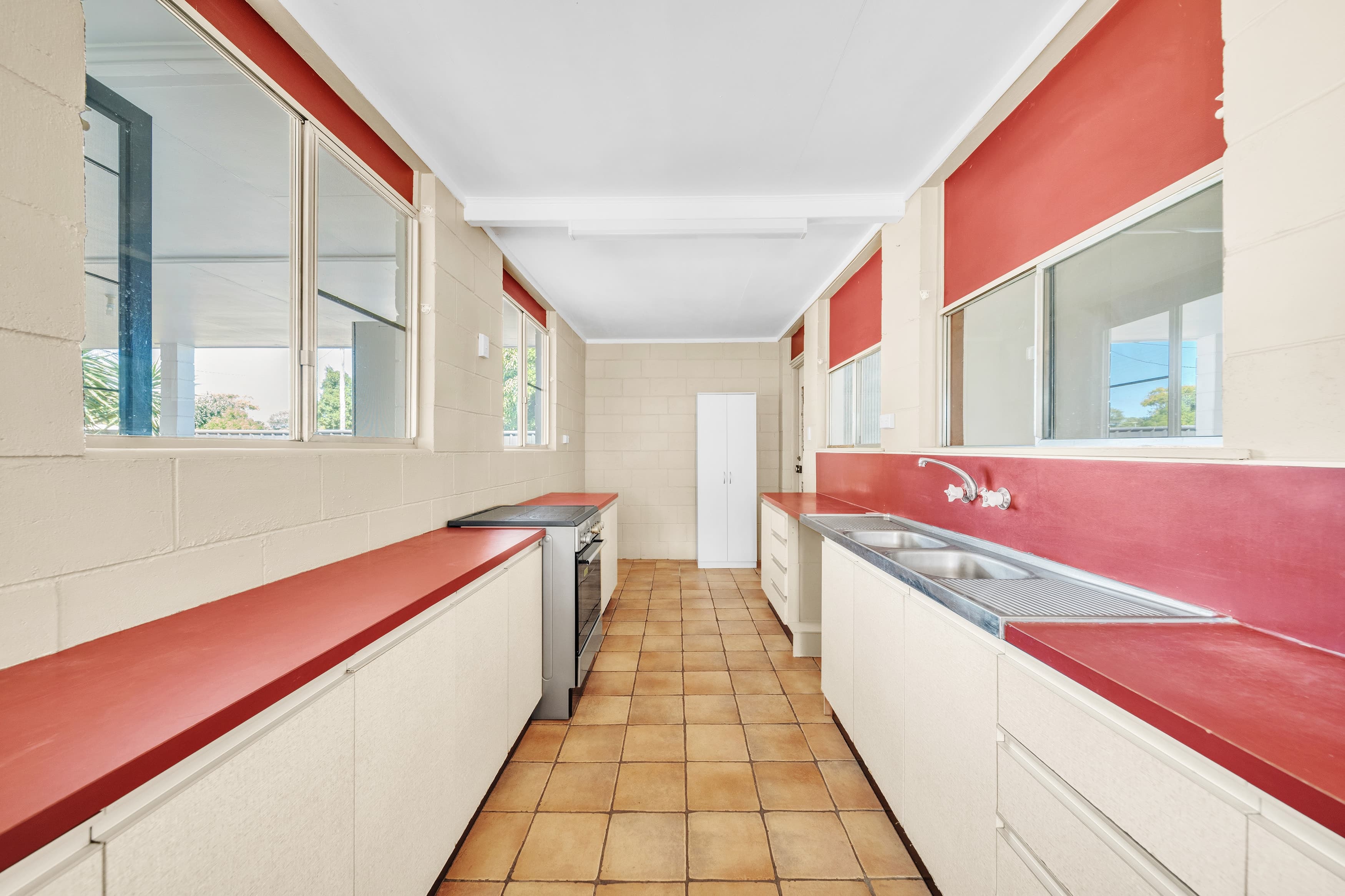 91 Anakie Street, EMERALD QLD 4720, Emerald - Thumbnail 7