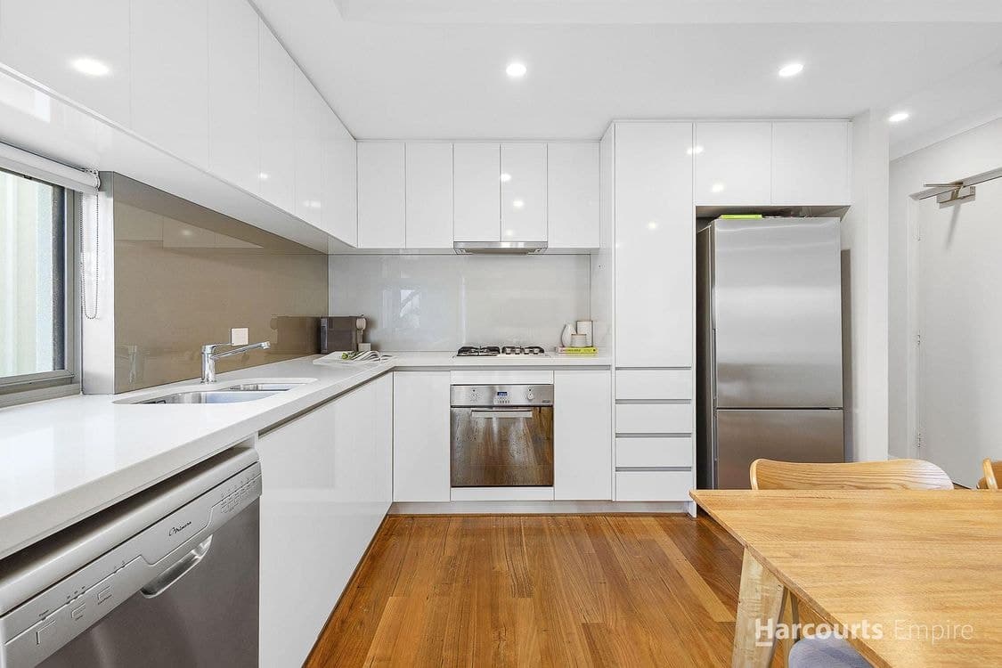 4/16 King George Street, INNALOO, WA 6018, Innaloo - Thumbnail 3