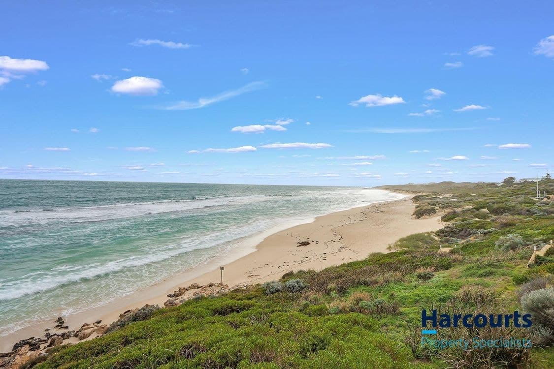 52 Blaxland Avenue, TWO ROCKS, WA 6037, Two Rocks - Thumbnail 2