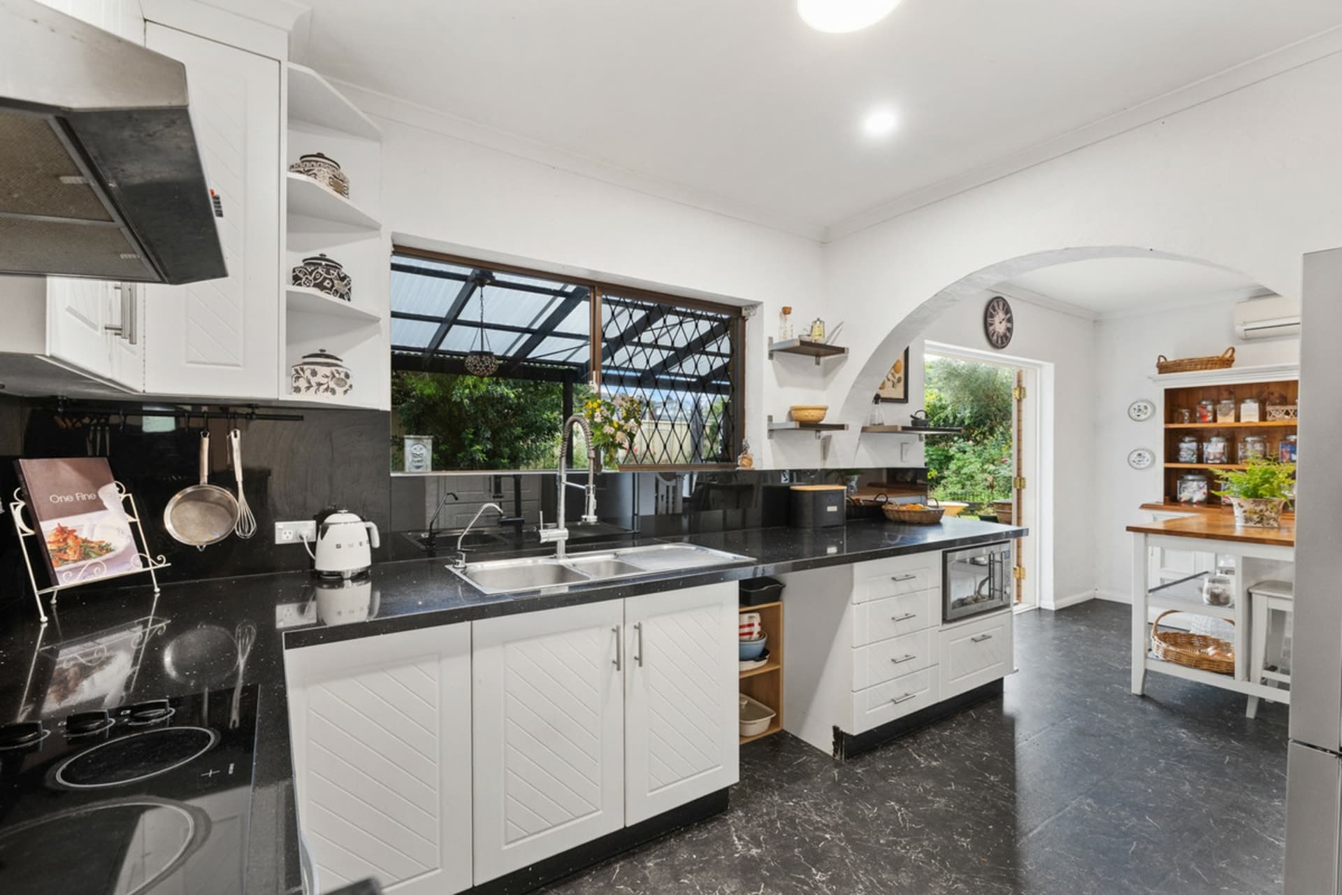 3A Rosinia Court, Redland Bay, Redland Bay - Thumbnail 3