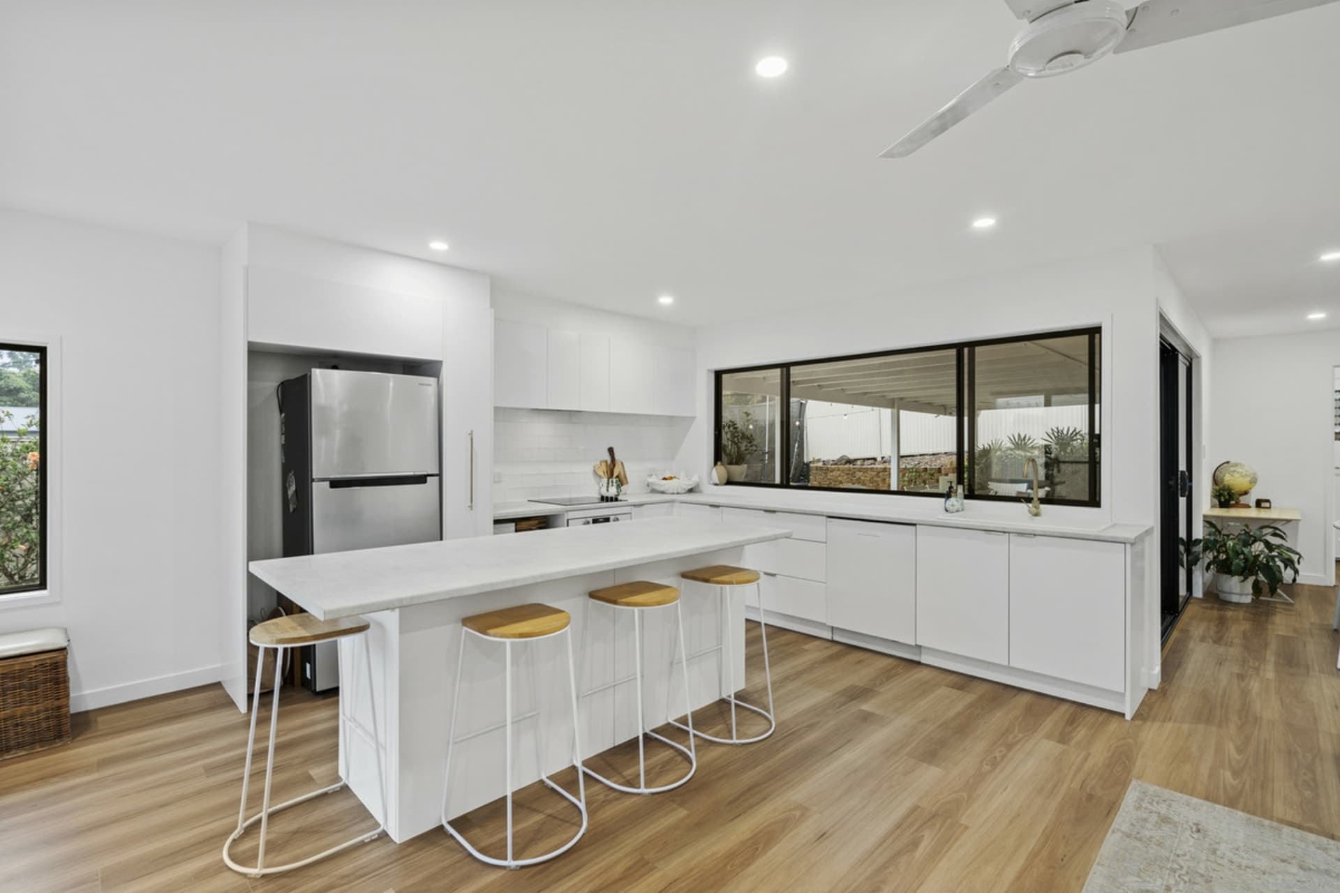 1 Amethyst Court, Carrara, Carrara - Thumbnail 2
