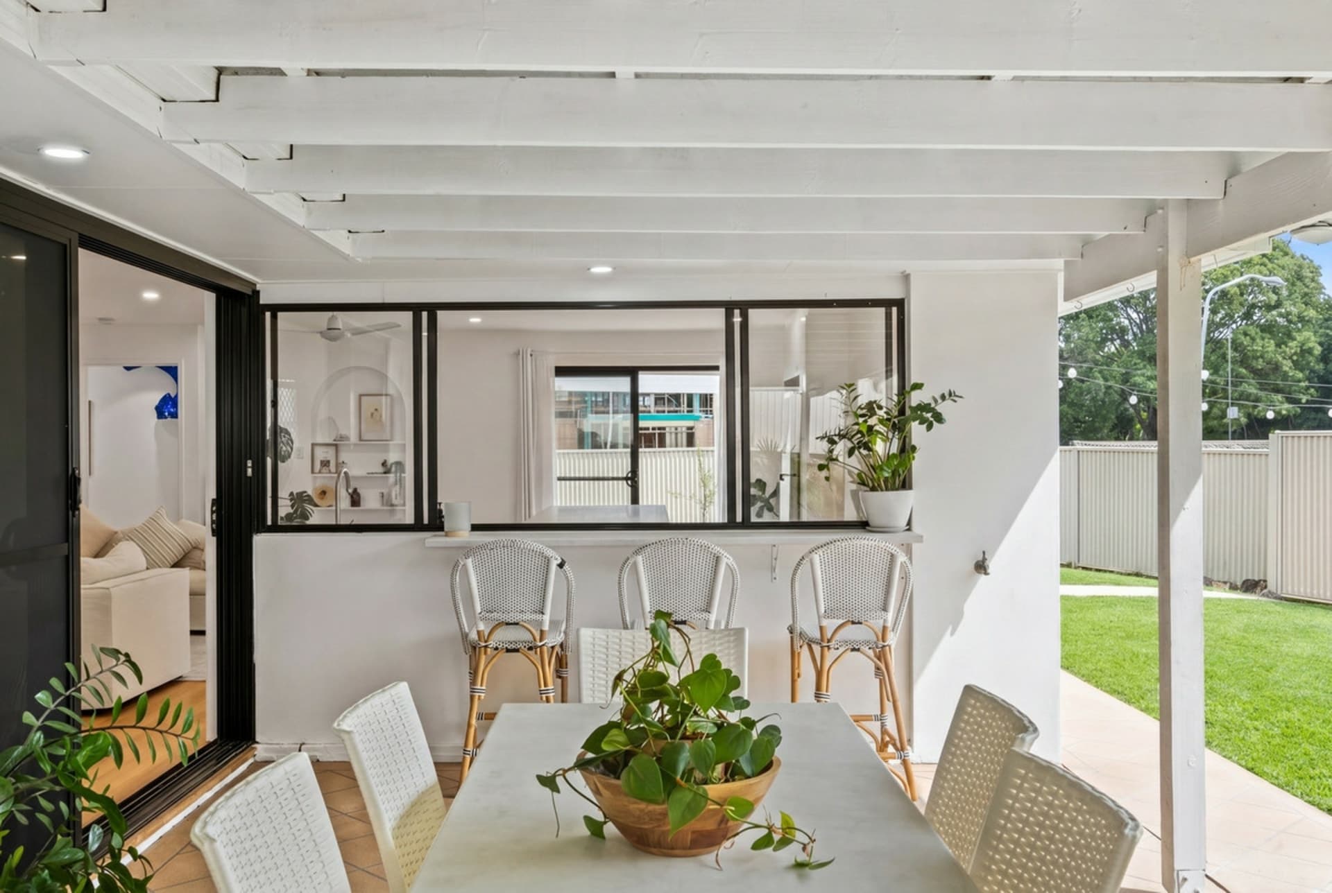 1 Amethyst Court, Carrara, Carrara - Thumbnail 4