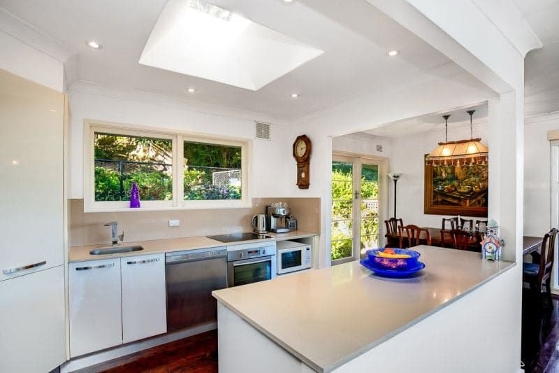 41 Hillside Road, Newport - Thumbnail 4