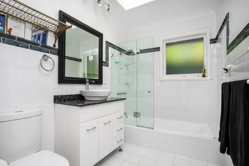 41 Hillside Road, Newport - Thumbnail 7