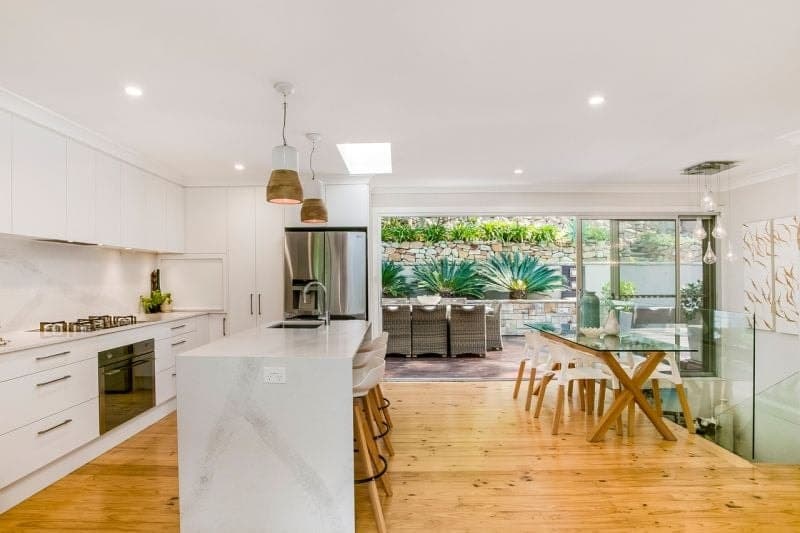 15 Eungai Place, North Narrabeen - Thumbnail 2
