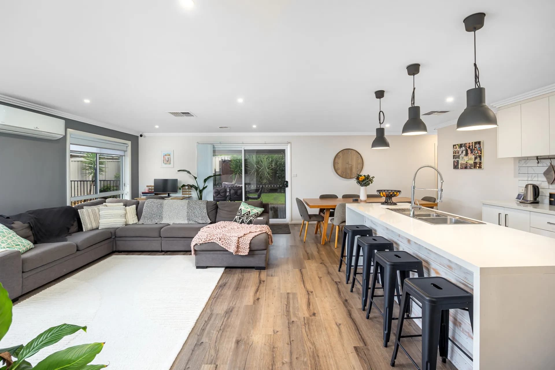 12 Flack Crescent, Boorooma, NSW, Boorooma - Thumbnail 2