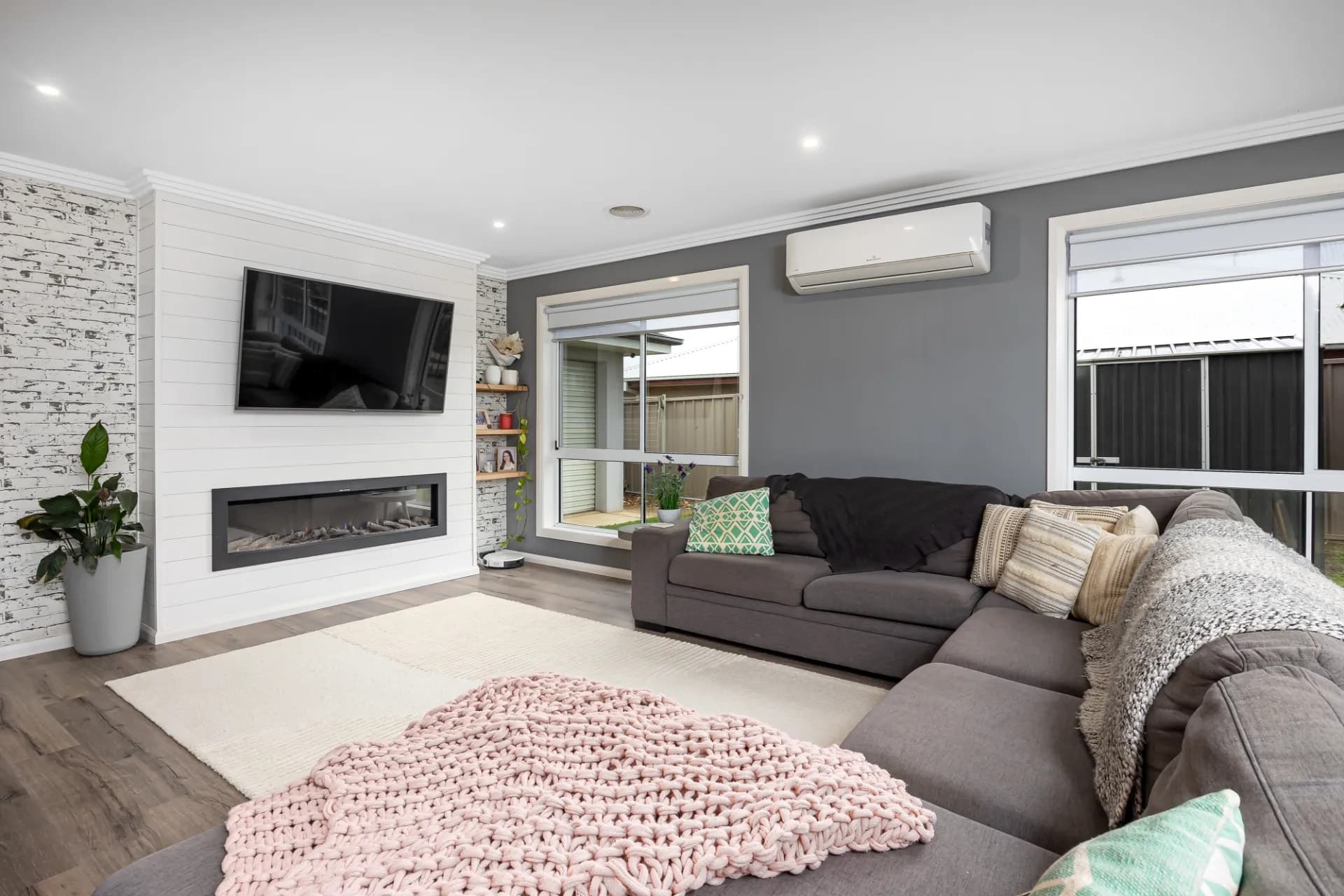 12 Flack Crescent, Boorooma, NSW, Boorooma - Thumbnail 3