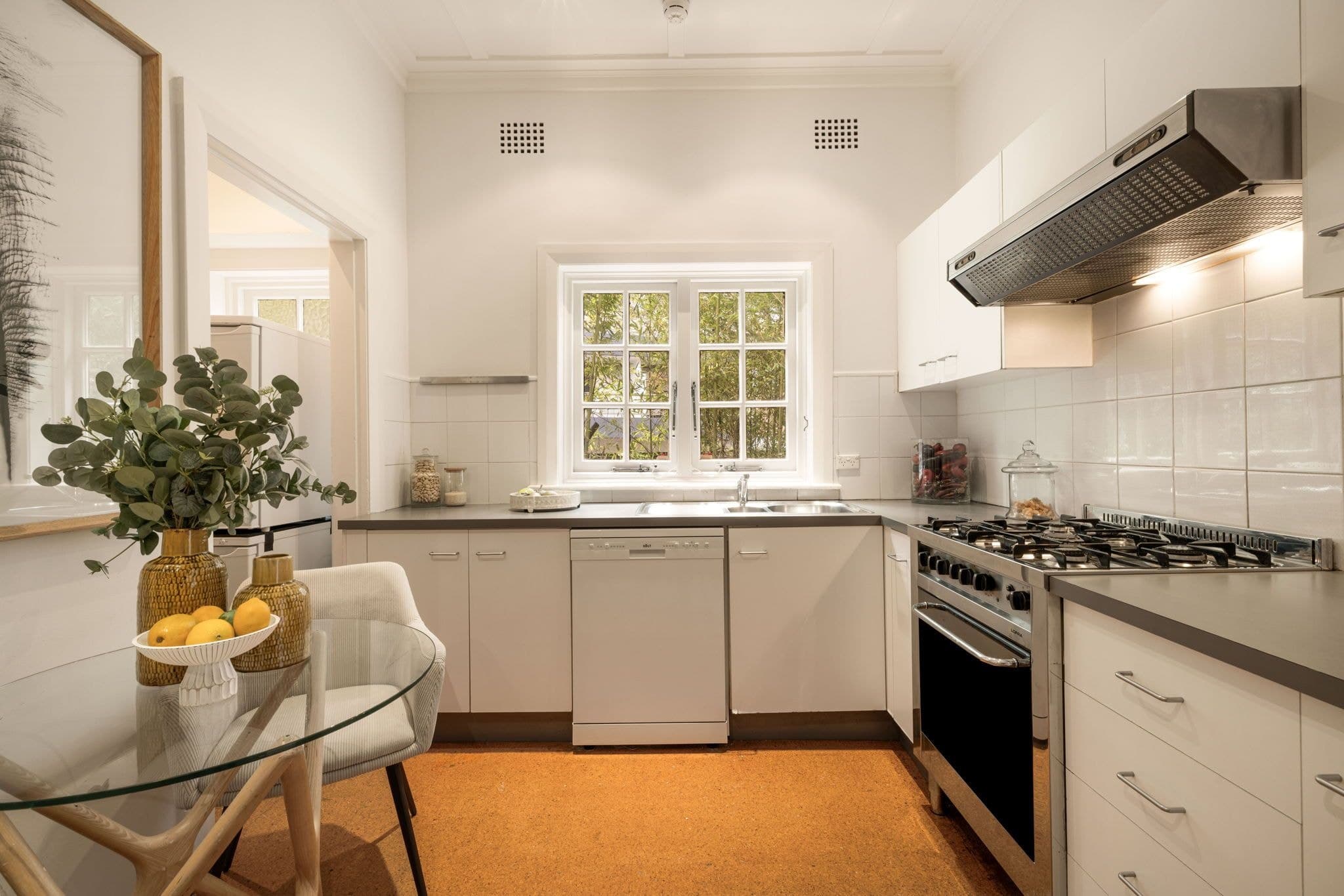 3/4 Holdsworth Avenue, Elizabeth Bay NSW 2011, Elizabeth Bay - Thumbnail 4