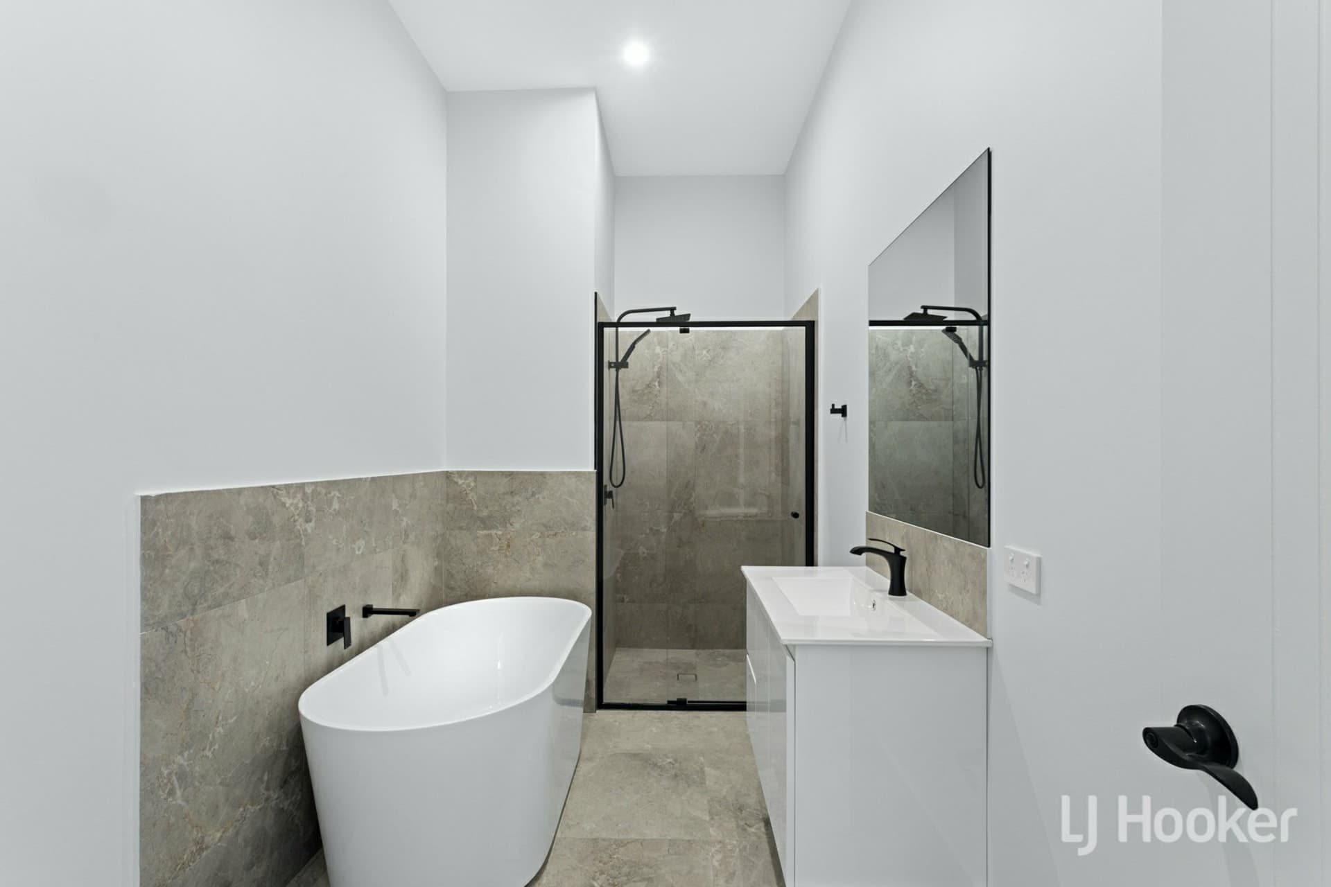 29 Dulcimere Street, Tahmoor, Tahmoor - Thumbnail 7