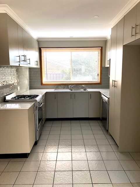 8 Birch Way, Jerrabomberra NSW 2619, Jerrabomberra - Thumbnail 6
