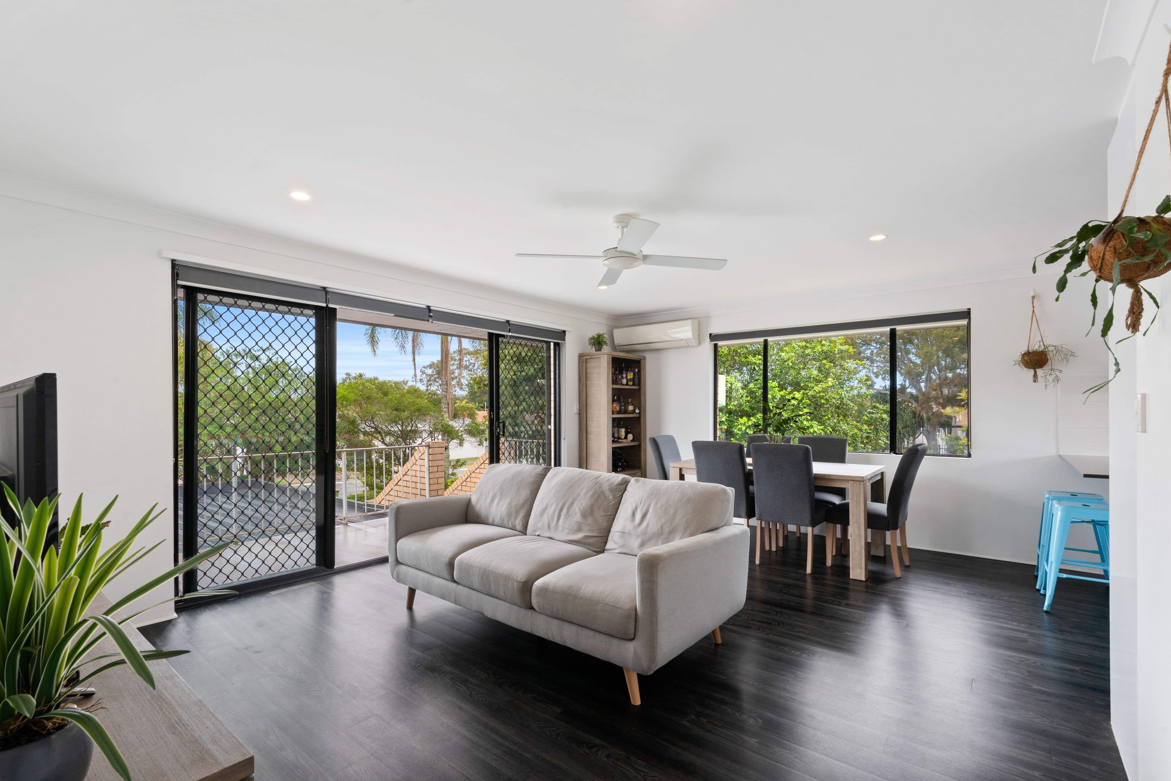 4/40 Oceanic Drive, Mermaid Waters QLD 4218, Mermaid Waters - Thumbnail 4