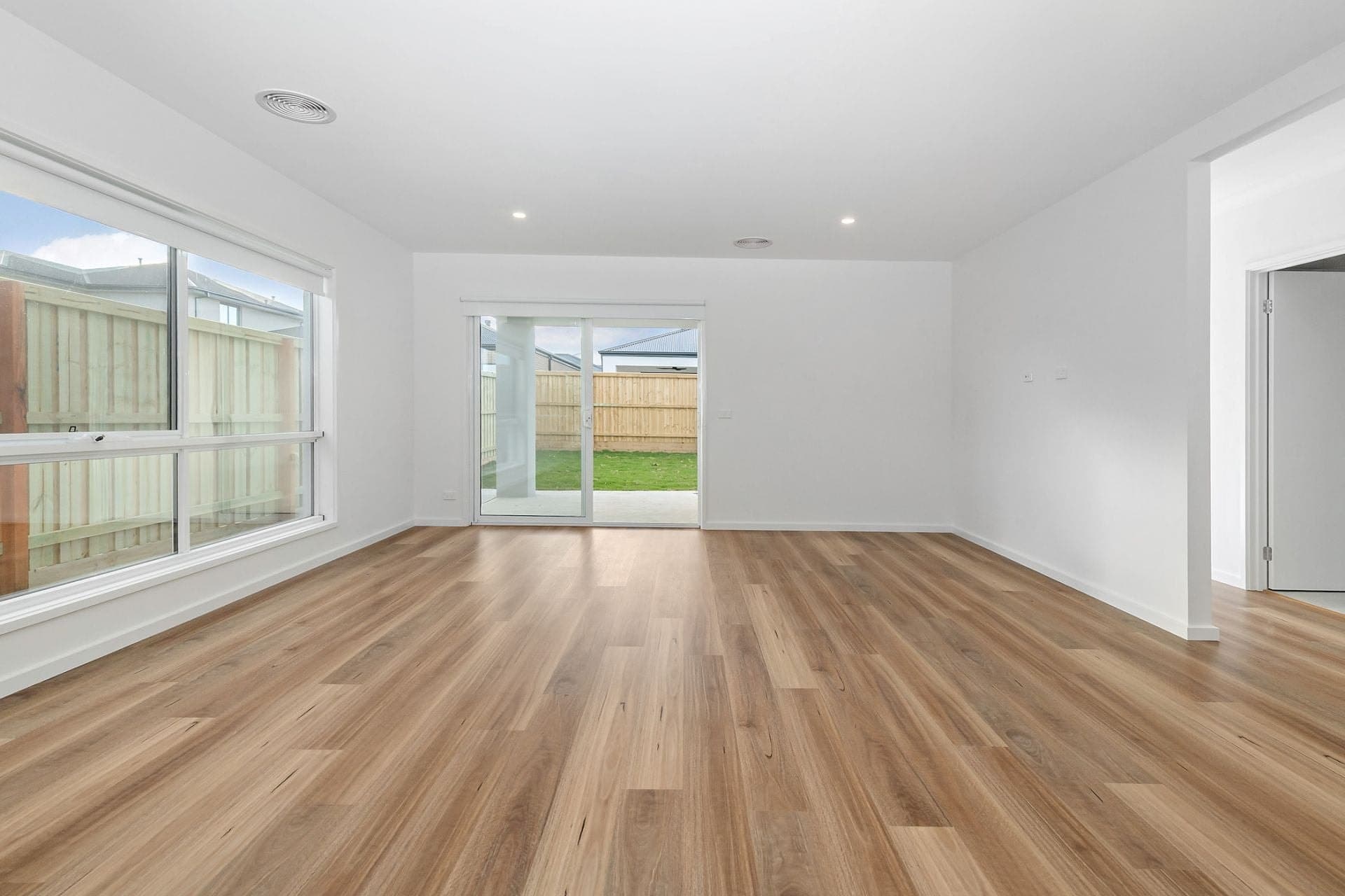 8 Sheryl Street, Sunbury, Sunbury - Thumbnail 4