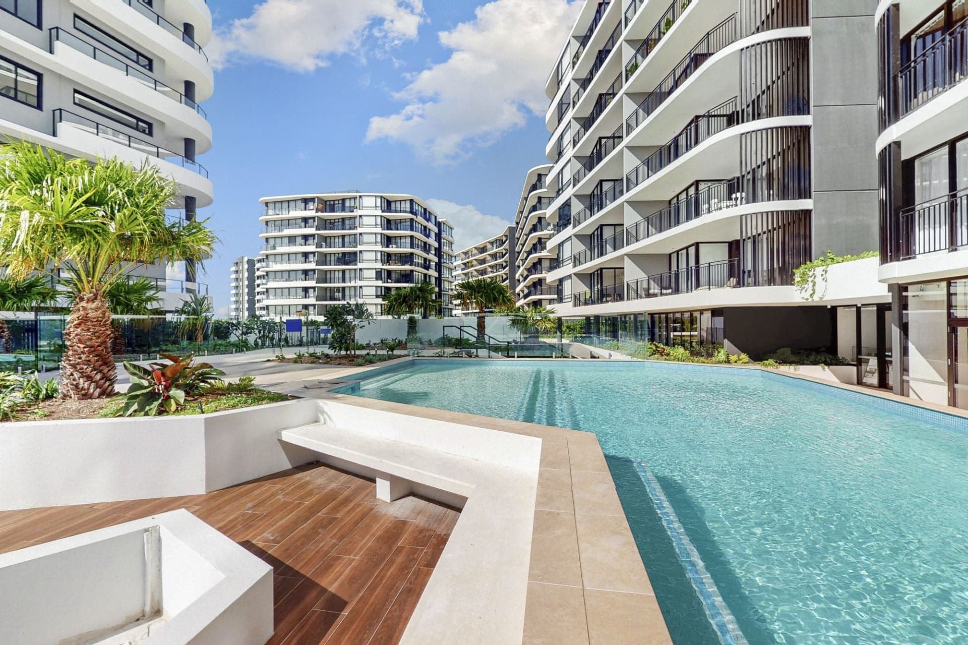 Level 5/2505/10-12 Sickle Avenue, Hope Island QLD, Hope Island - Image 1