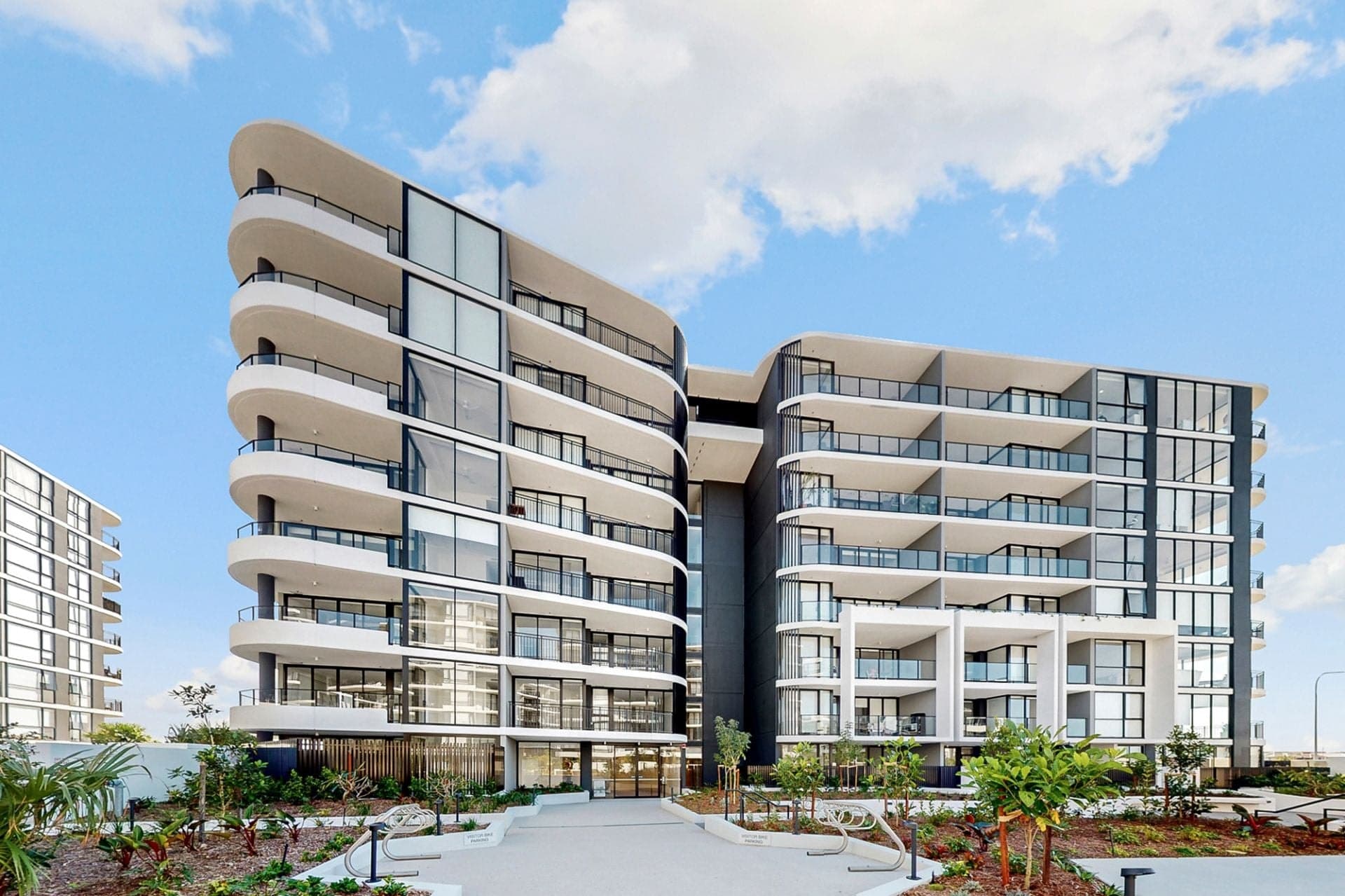 Level 5/2505/10-12 Sickle Avenue, Hope Island QLD, Hope Island - Thumbnail 3