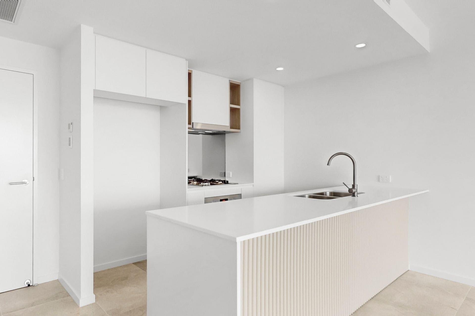Level 5/2505/10-12 Sickle Avenue, Hope Island QLD, Hope Island - Thumbnail 4