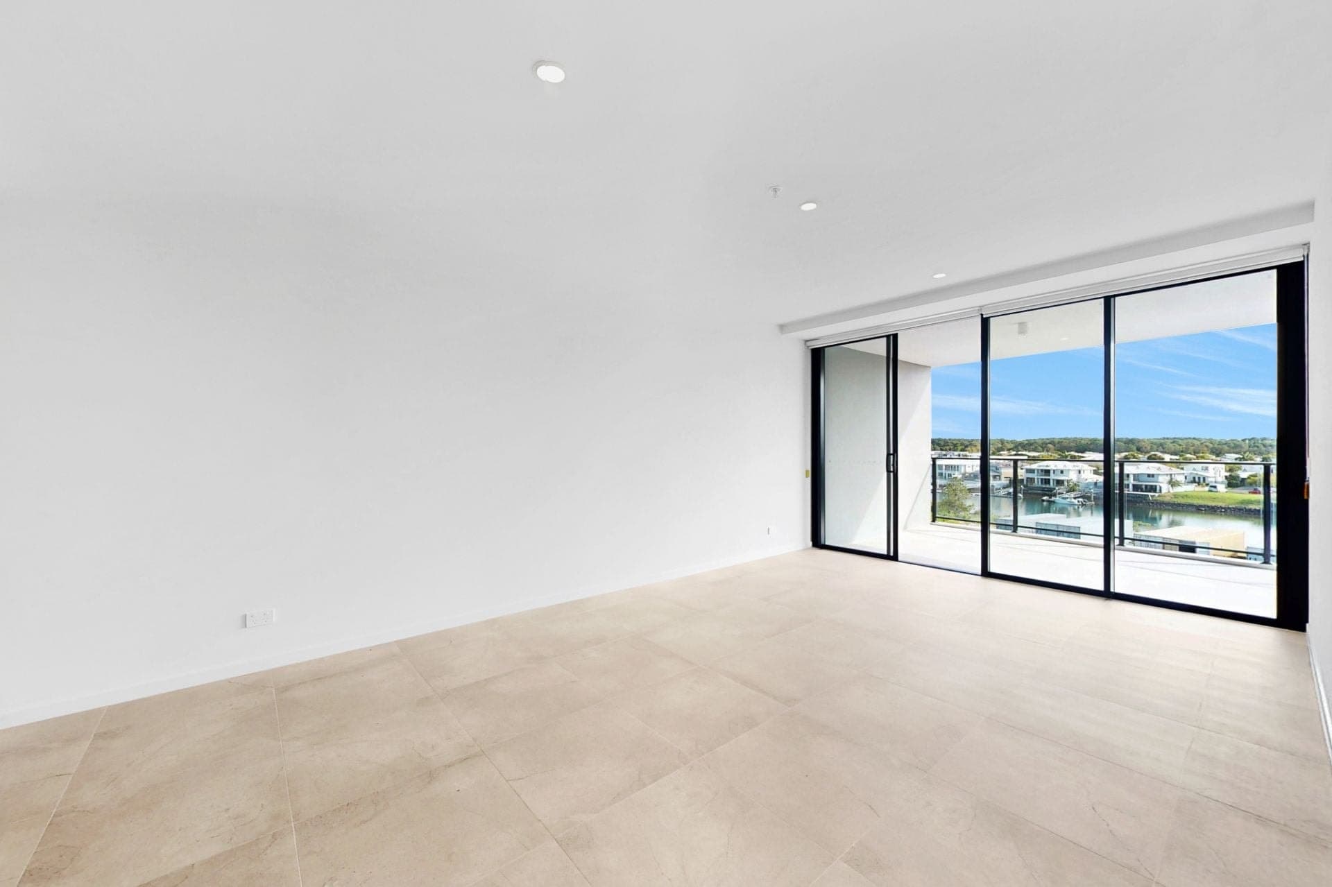 Level 5/2505/10-12 Sickle Avenue, Hope Island QLD, Hope Island - Thumbnail 7