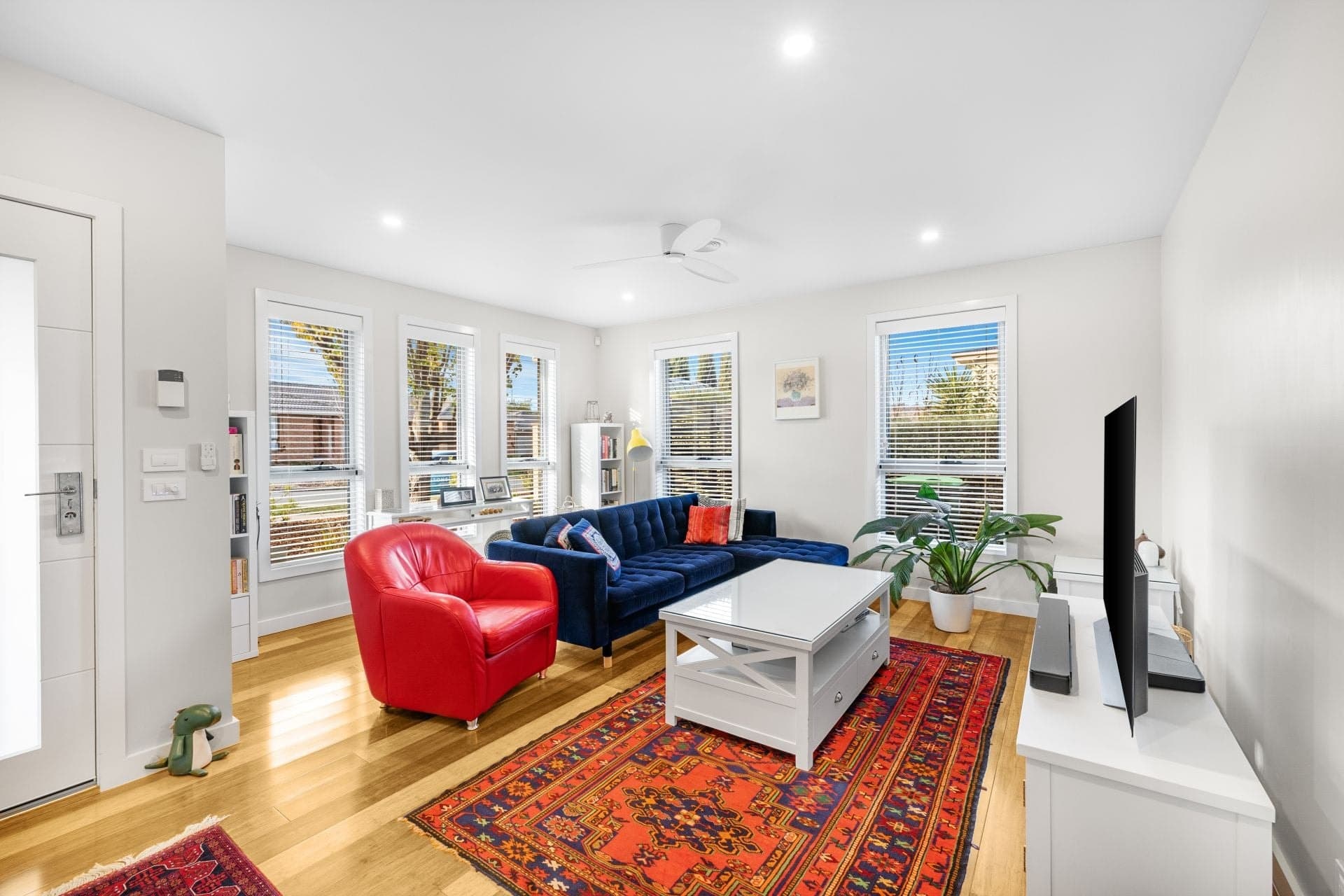 31 Adventure Street, Harrison, Harrison - Thumbnail 2