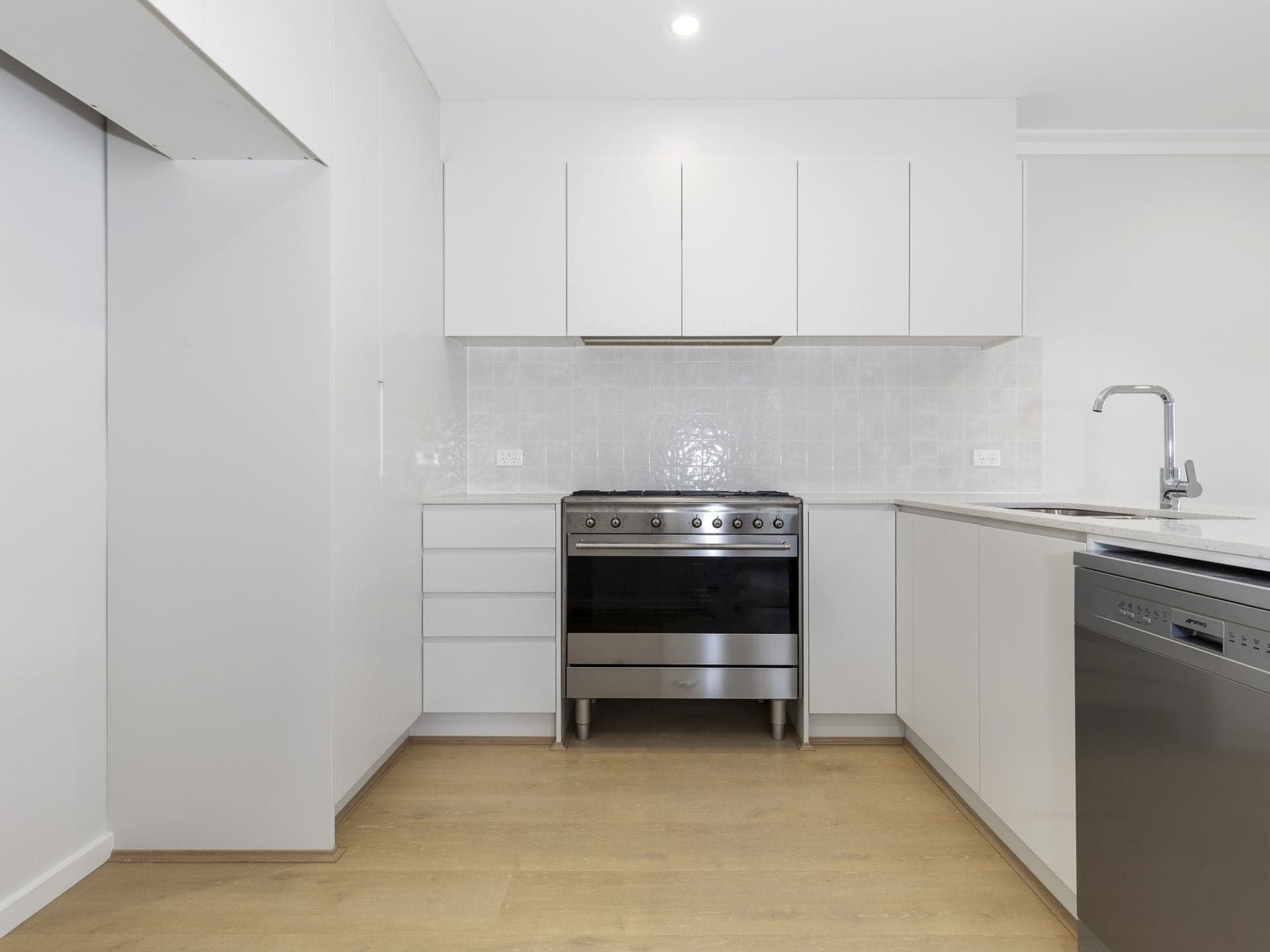 92A Robertson Road, Killarney Vale, Killarney Vale - Thumbnail 2