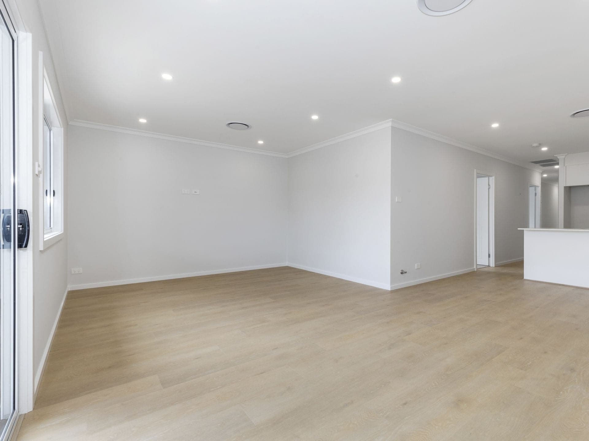 92A Robertson Road, Killarney Vale, Killarney Vale - Thumbnail 3