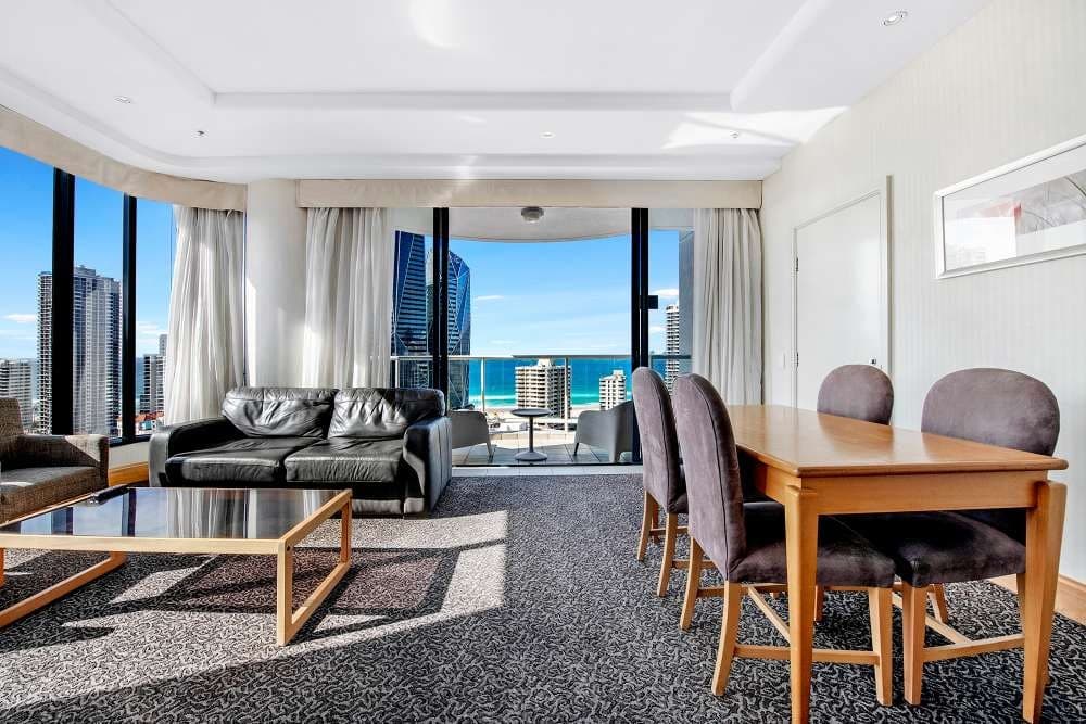 1615/2801 Gold Coast Highway, Surfers Paradise - Thumbnail 2