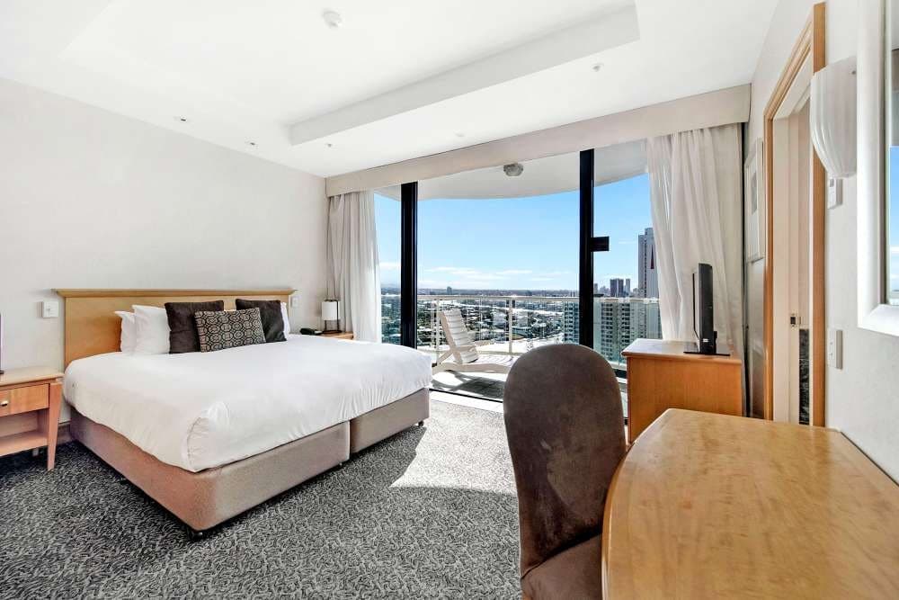 1615/2801 Gold Coast Highway, Surfers Paradise - Thumbnail 4