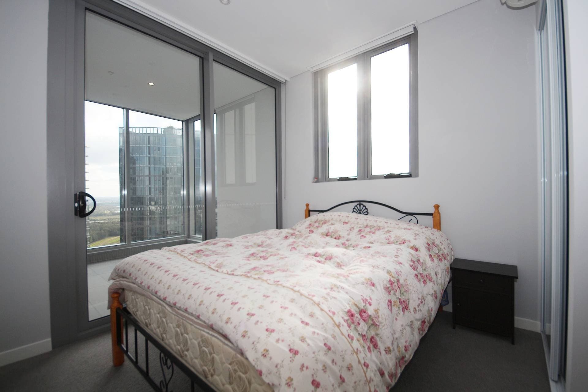 Unit 2215, 18 Footbridge Bvd, Wentworth Point - Thumbnail 4