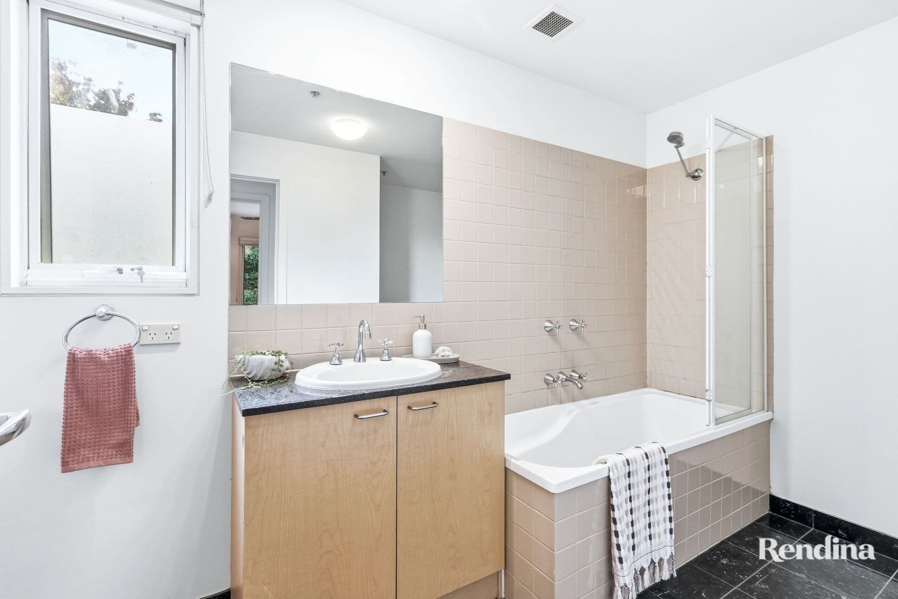 17/1 Gatehouse Drive, Kensington - Thumbnail 7