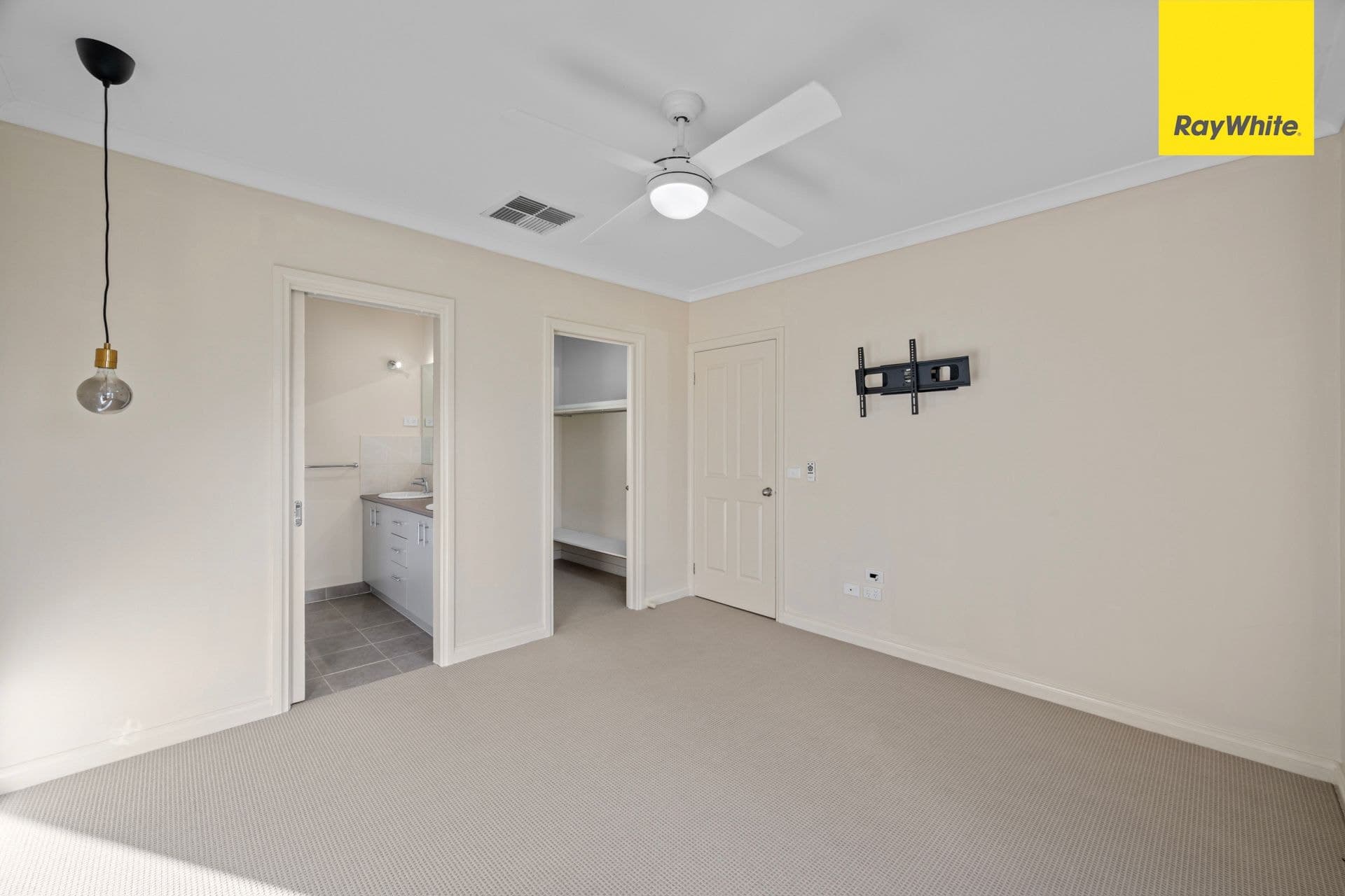 28 Paul Harris Drive, Melton West VIC 3337, Melton West - Thumbnail 4