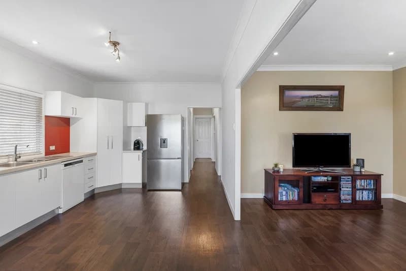 240 Brighton Rd Sandgate QLD 4017, Sandgate - Thumbnail 2