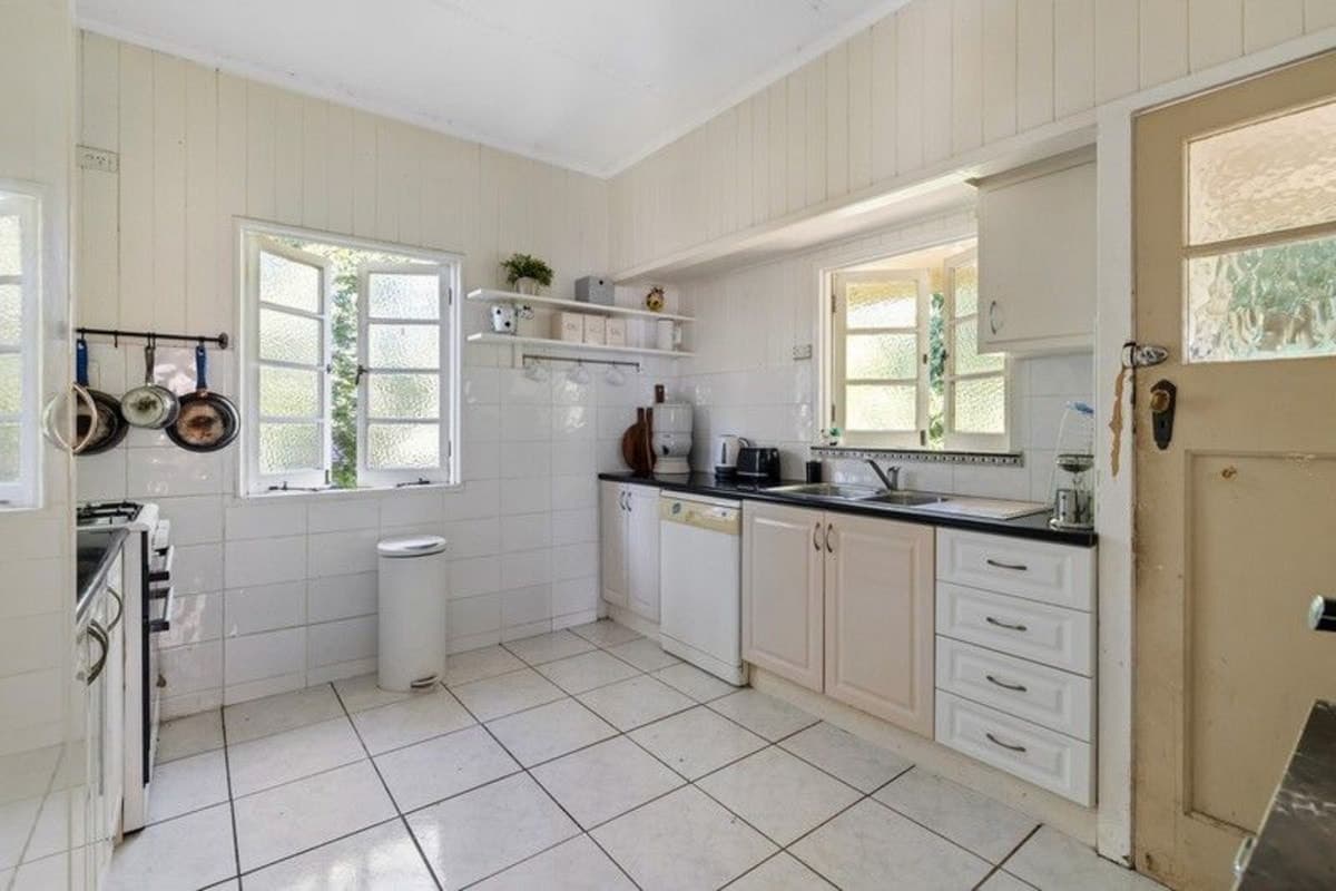 47 Edinburgh Castle Road, Kedron - Thumbnail 3