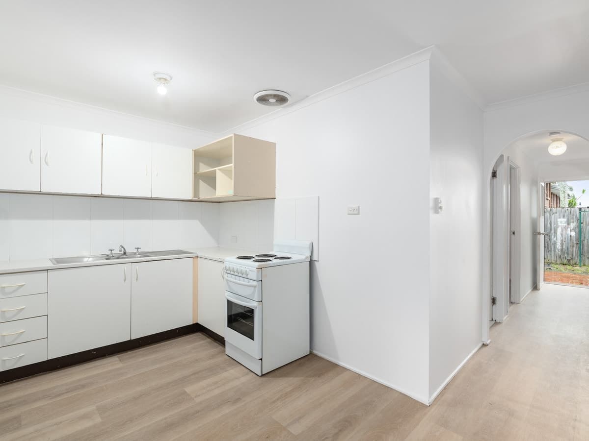 31 Nyanza Street, Woodridge - Thumbnail 2