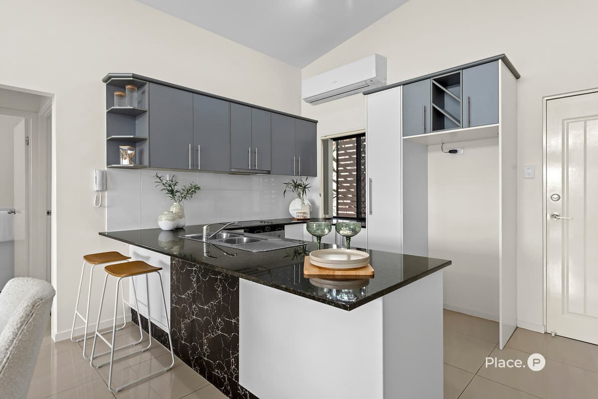 27 Brinawa Street, Camp Hill - Thumbnail 6