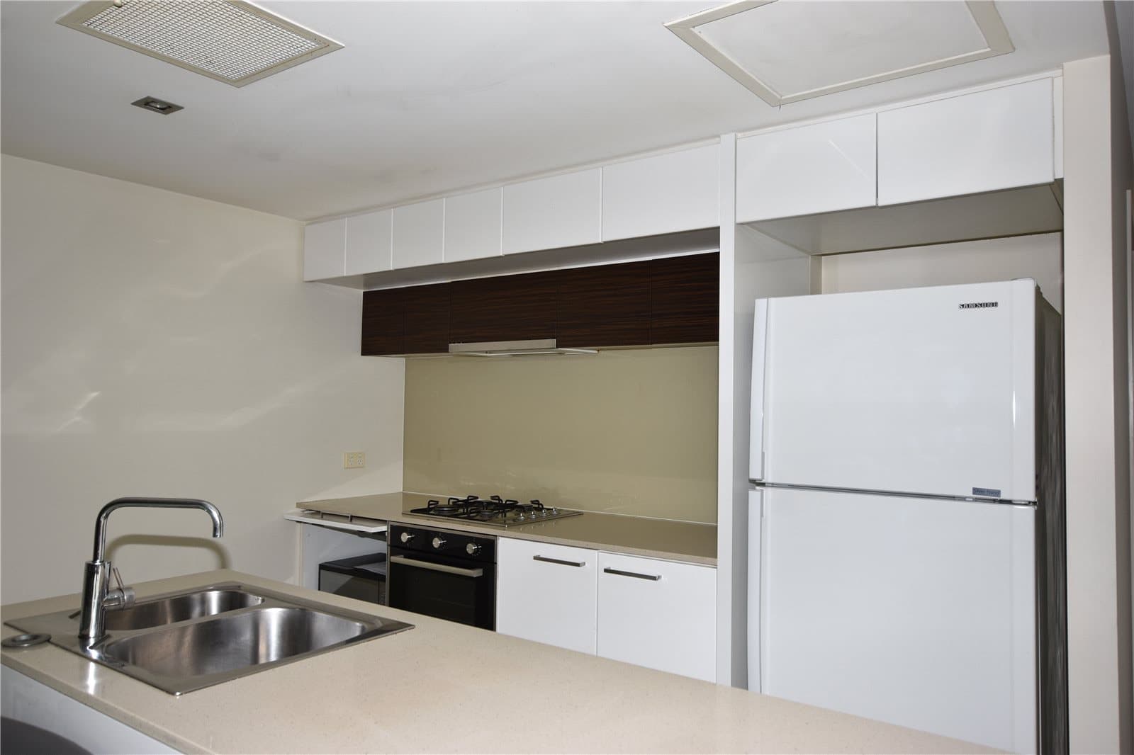 3207/100 Harbour Esplanade, Docklands - Thumbnail 3
