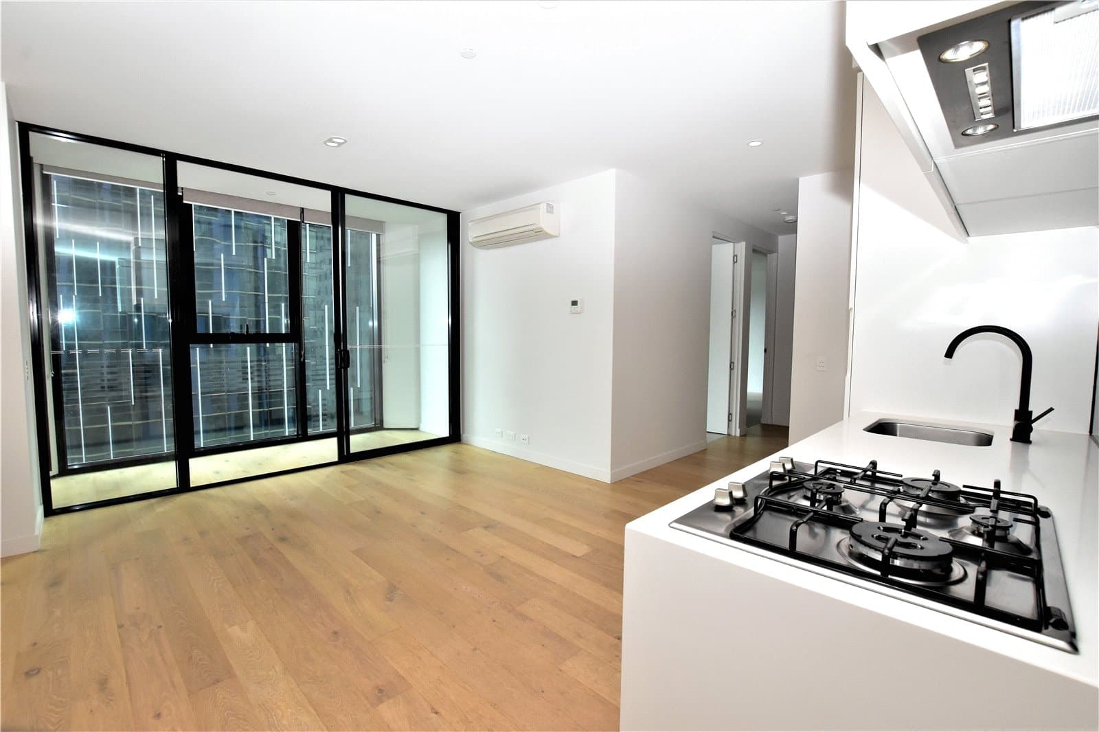 4510/442-450 Elizabeth Street, Melbourne - Image 1