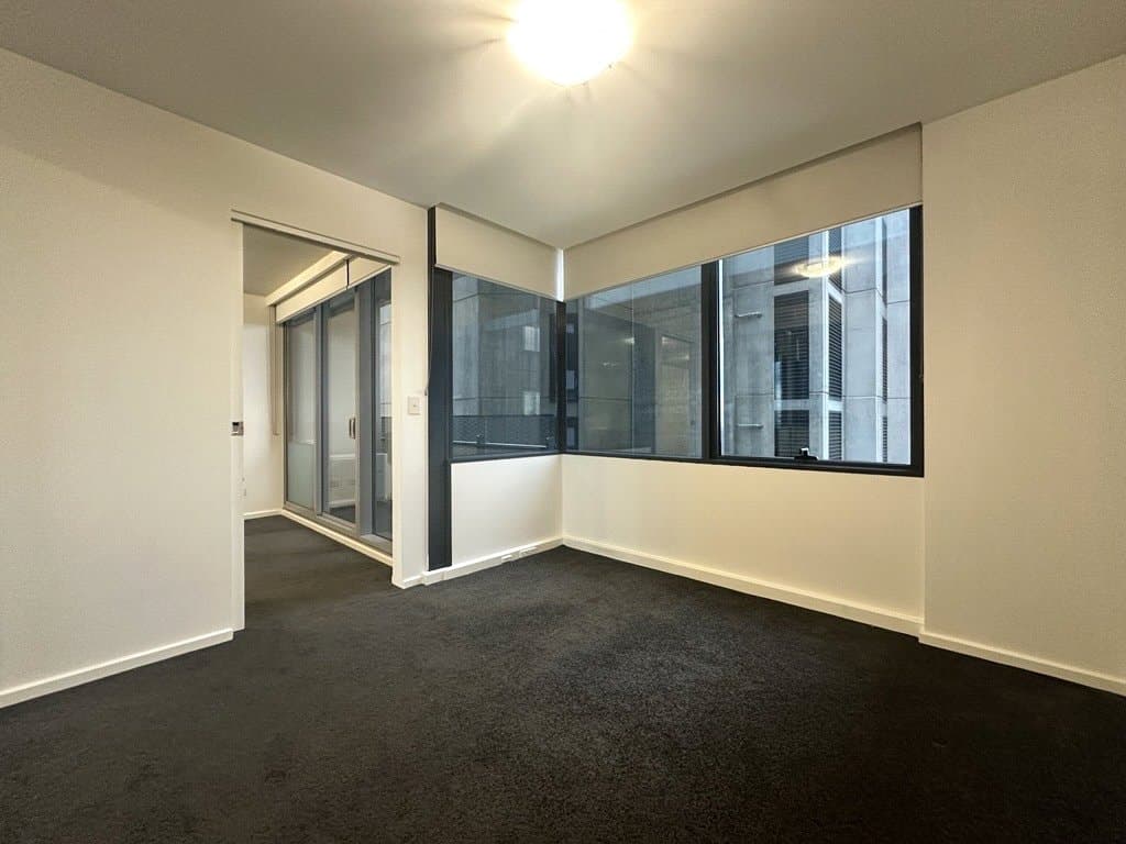 1706/241 City Road, Southbank - Thumbnail 2