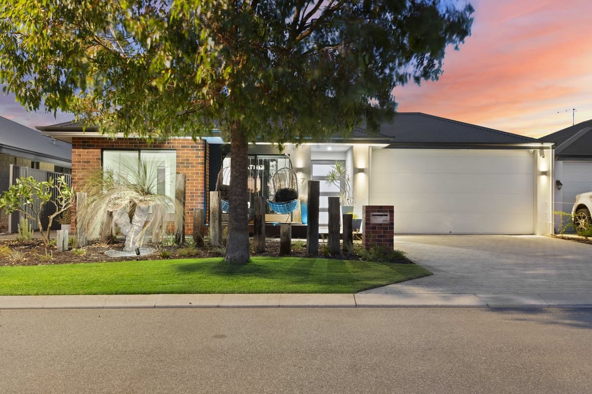 27 Cambium Parade, BALDIVIS, Baldivis - Thumbnail 2