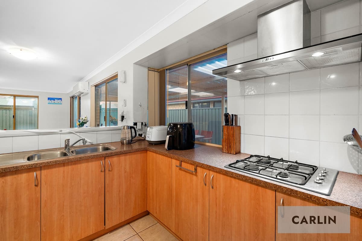 212 Tapper Road, ATWELL WA 6164, Atwell - Thumbnail 2