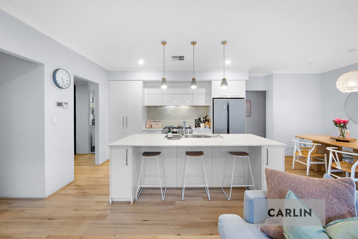 22 Woodloes Street, PIARA WATERS, Piara Waters - Thumbnail 2