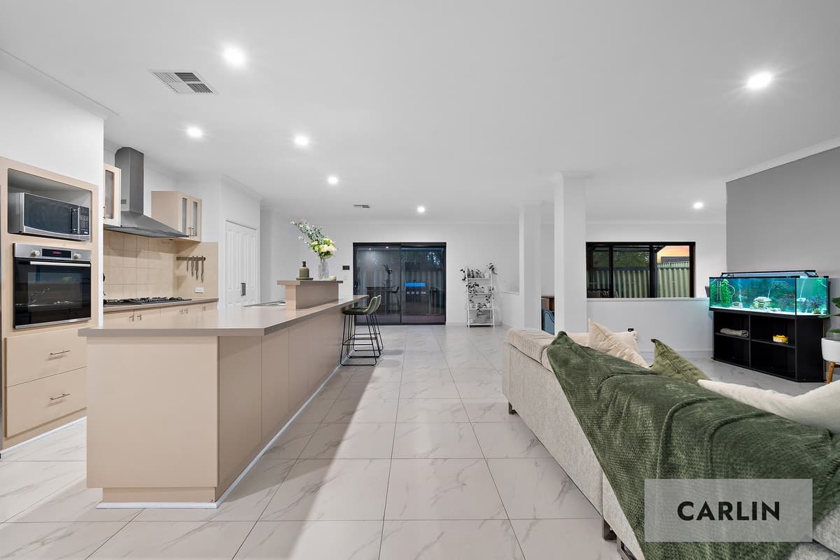 217 Gaebler Road, AUBIN GROVE, Aubin Grove - Thumbnail 2