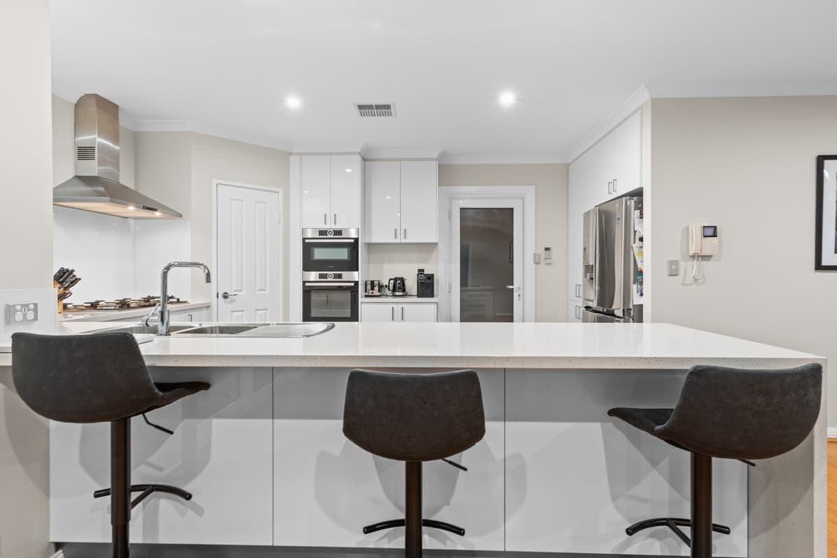 27 Meller Road, BIBRA LAKE, Bibra Lake - Thumbnail 3