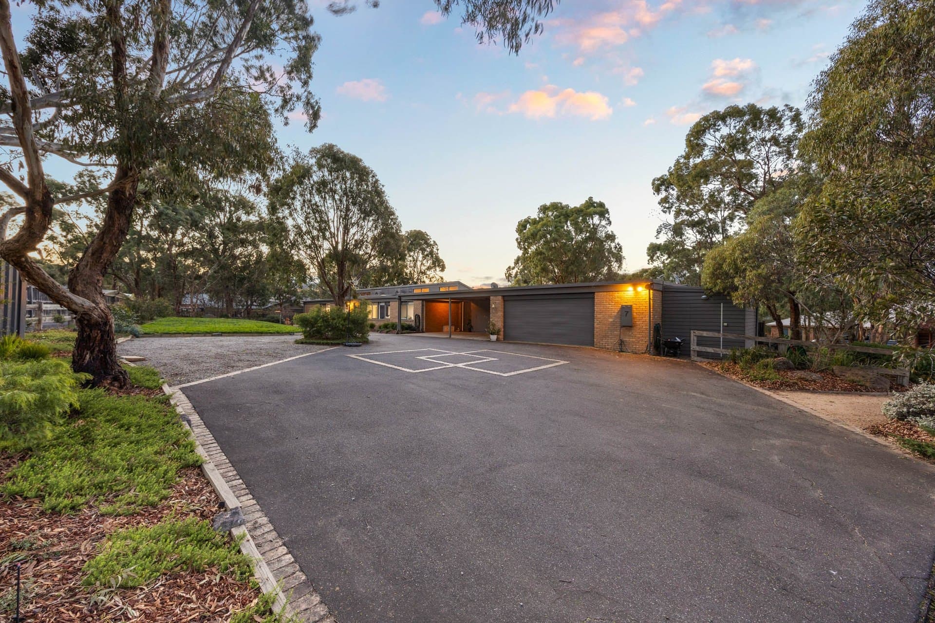 7 Kookaburra Close, Sunbury - Thumbnail 2