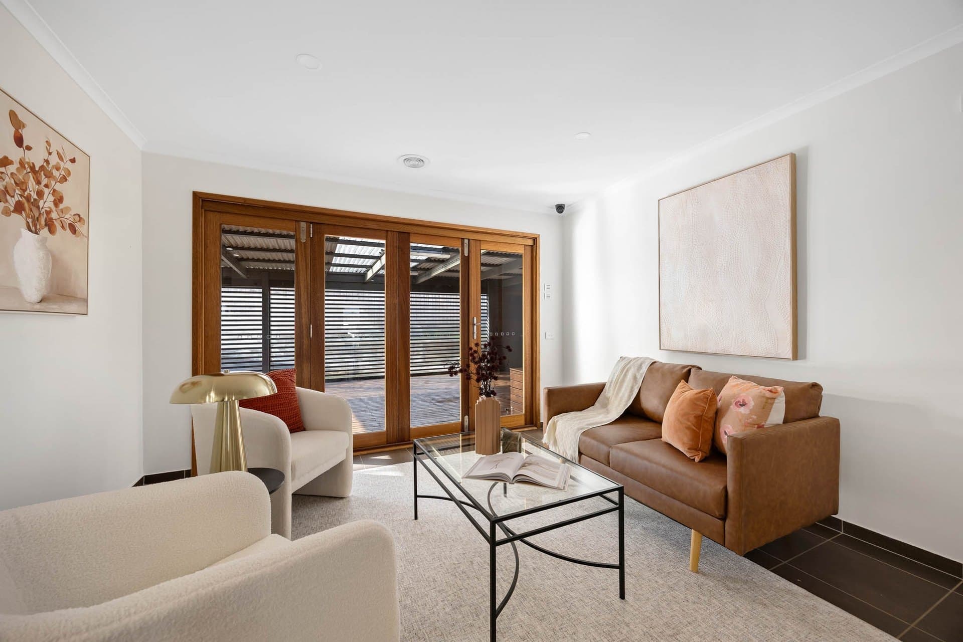 23 Isaacs Close, Sunbury - Thumbnail 3