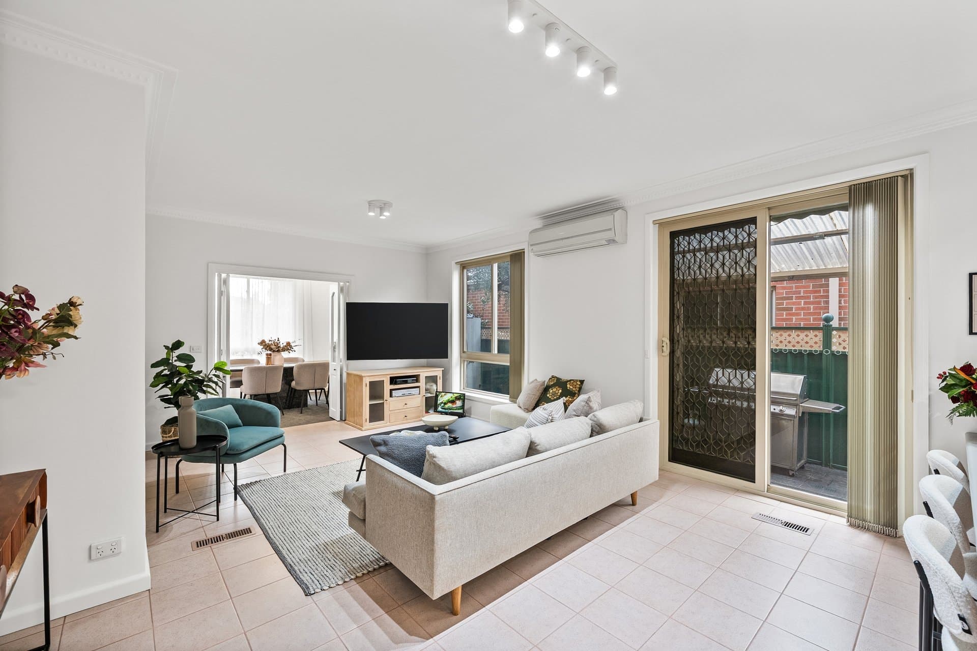 22 Heliopolis Street, Pascoe Vale South - Thumbnail 6