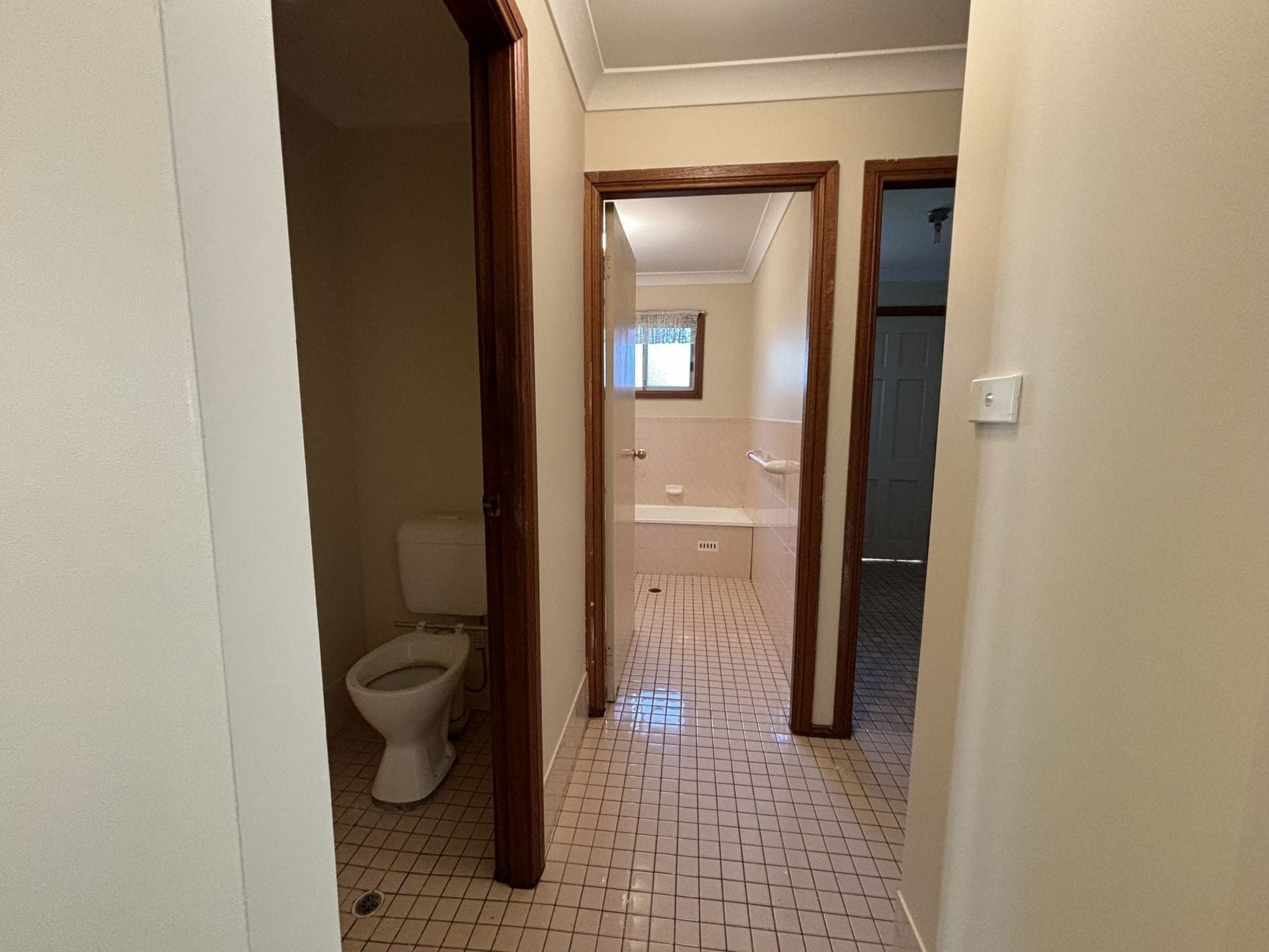 2 White Swan, Blue Haven NSW, Blue Haven - Image 1