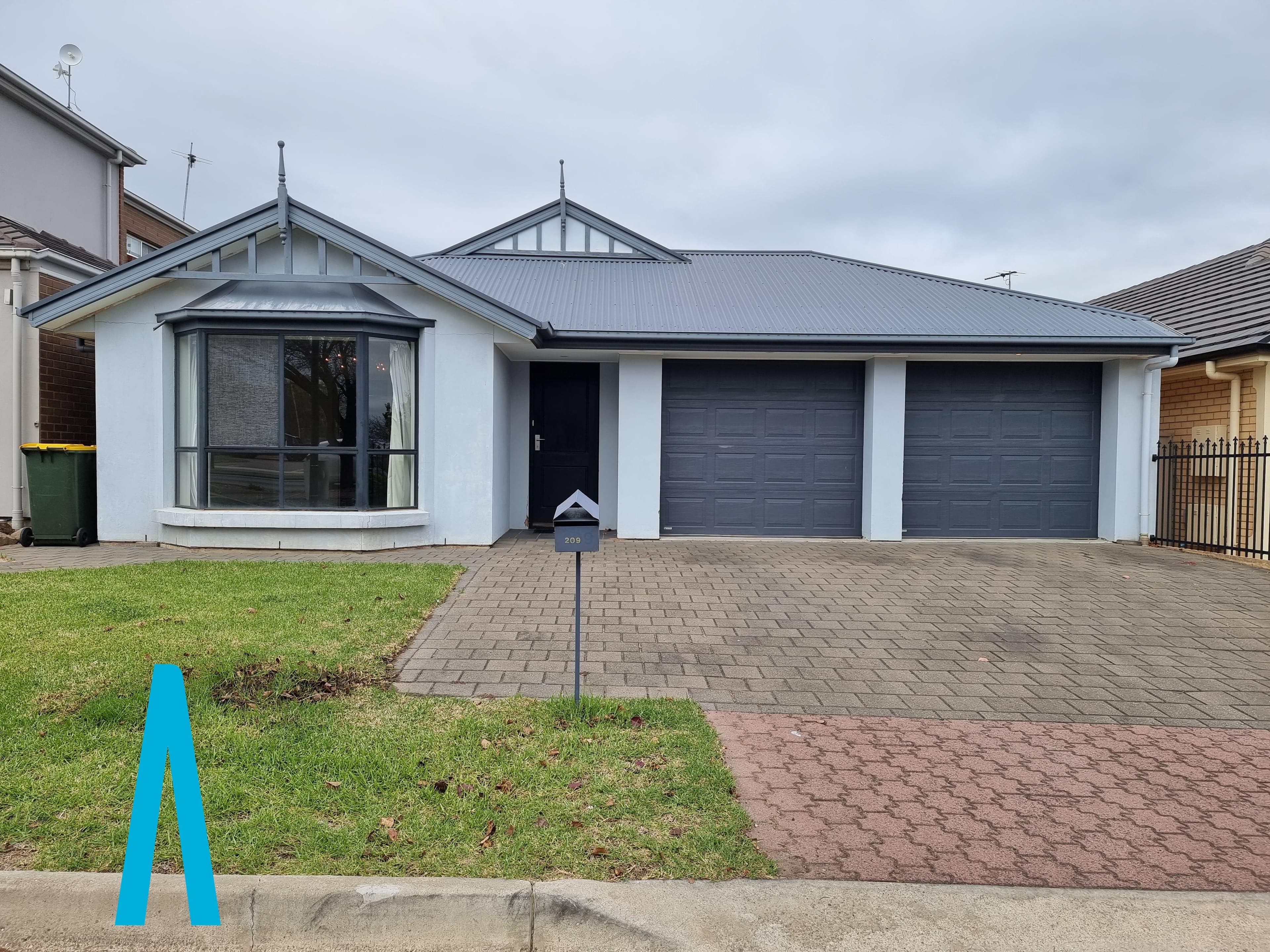 209 Folland Avenue LIGHTSVIEW, Lightsview - Image 1