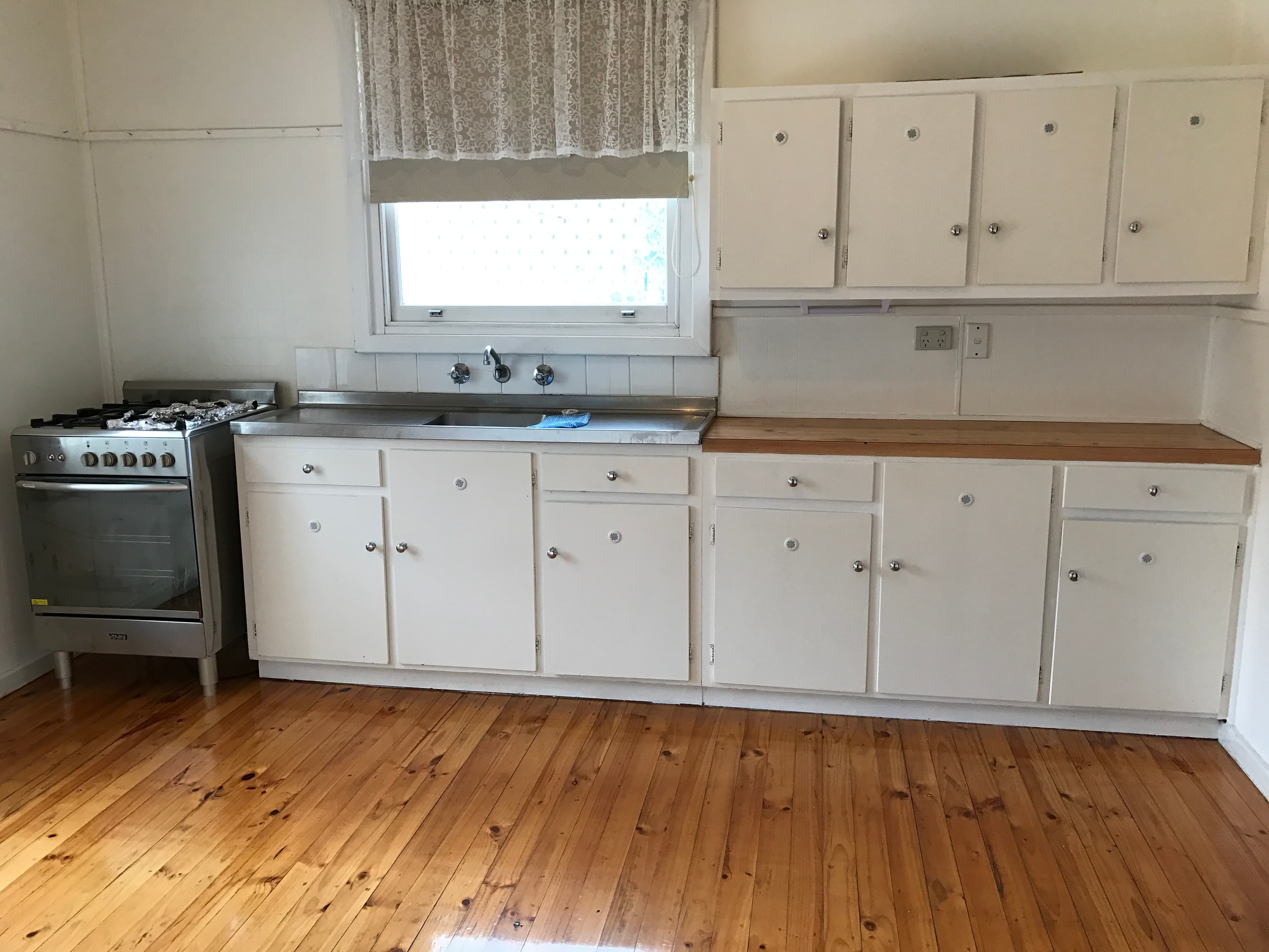 16 Fleet Ave HILLCREST, Hillcrest - Thumbnail 2