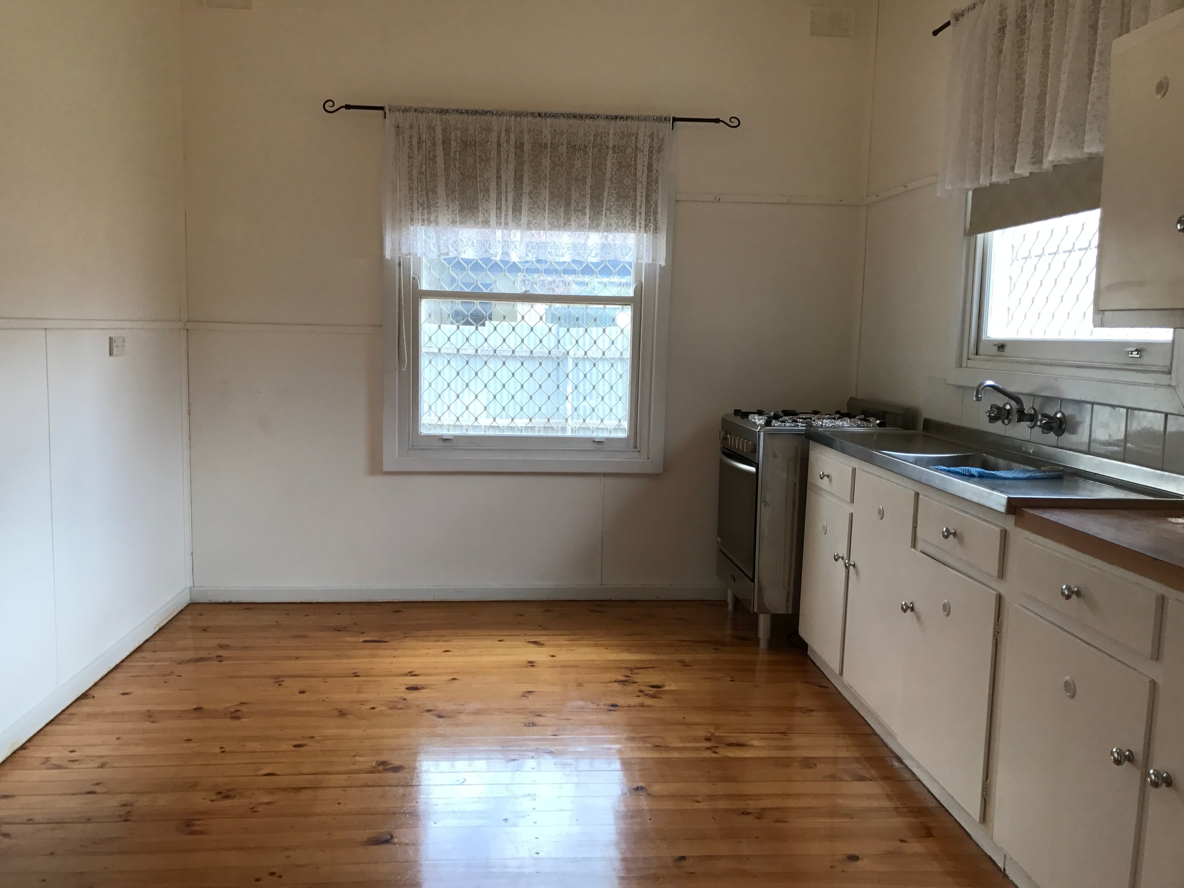 16 Fleet Ave HILLCREST, Hillcrest - Thumbnail 5